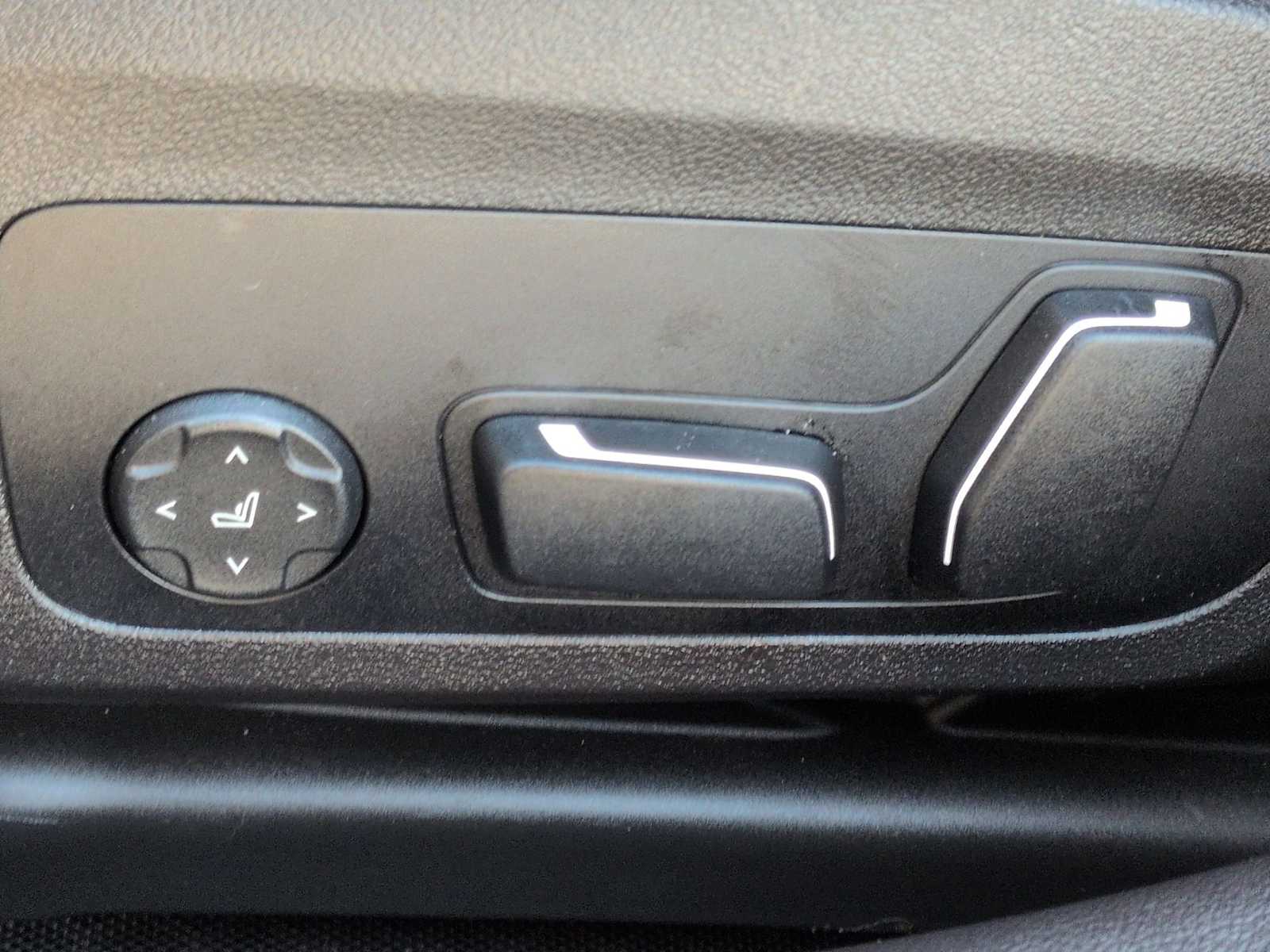 Thumbnail: 2025 BMW 3 Series - 18