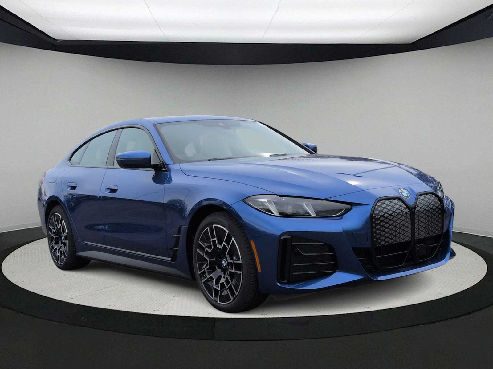 Thumbnail: 2026 BMW i4 - 2