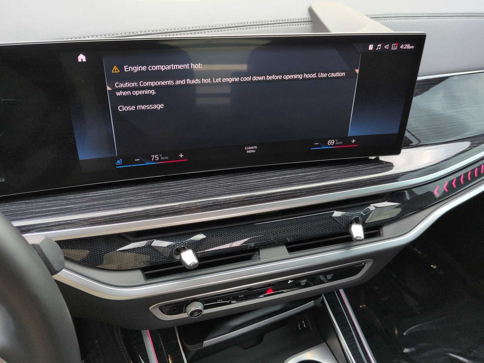 Thumbnail: 2023 BMW X7 - 30