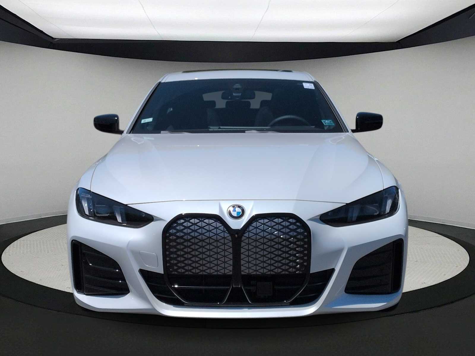 Thumbnail: 2026 BMW i4 - 3