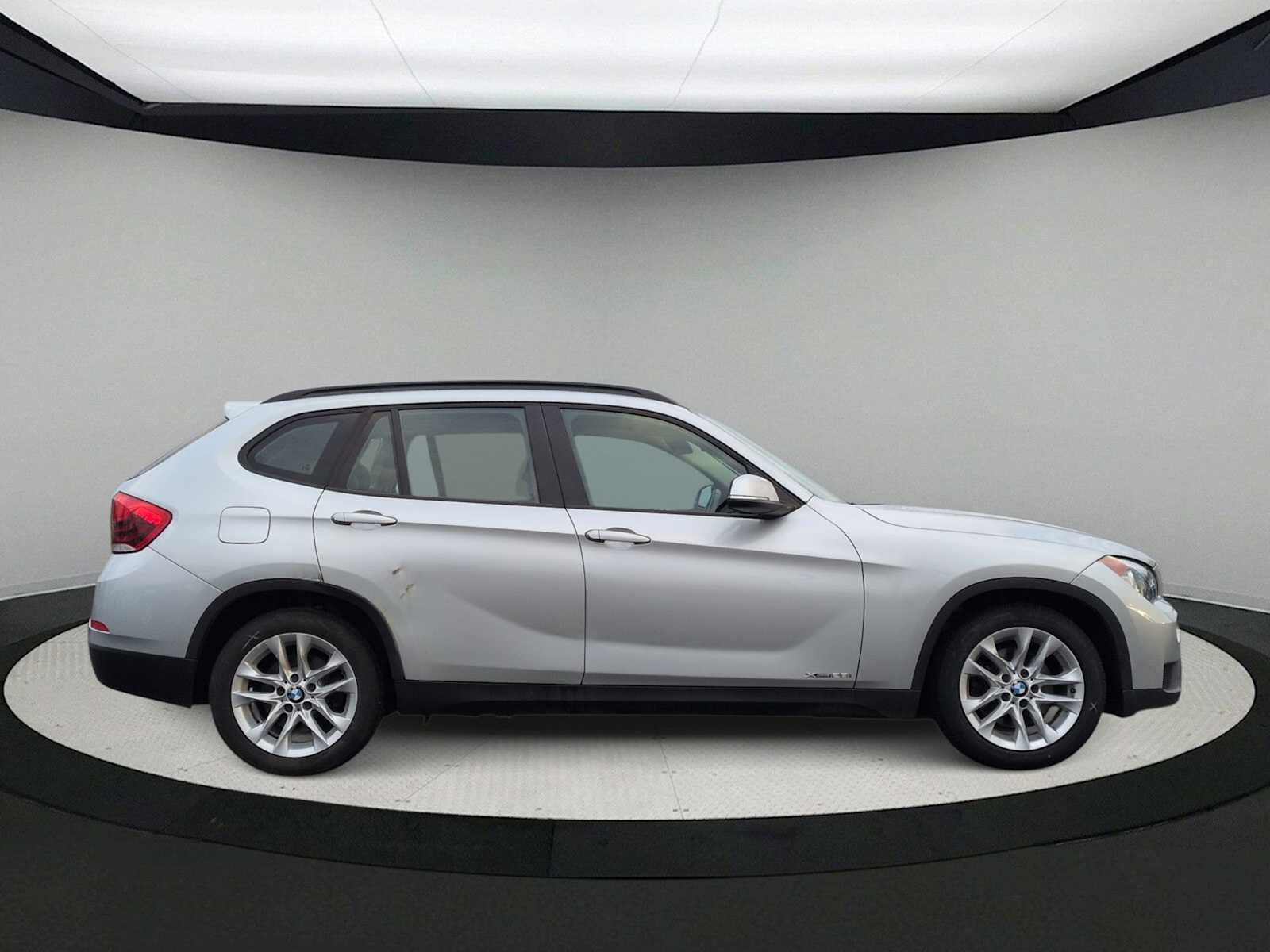 Thumbnail: 2015 BMW X1 - 9