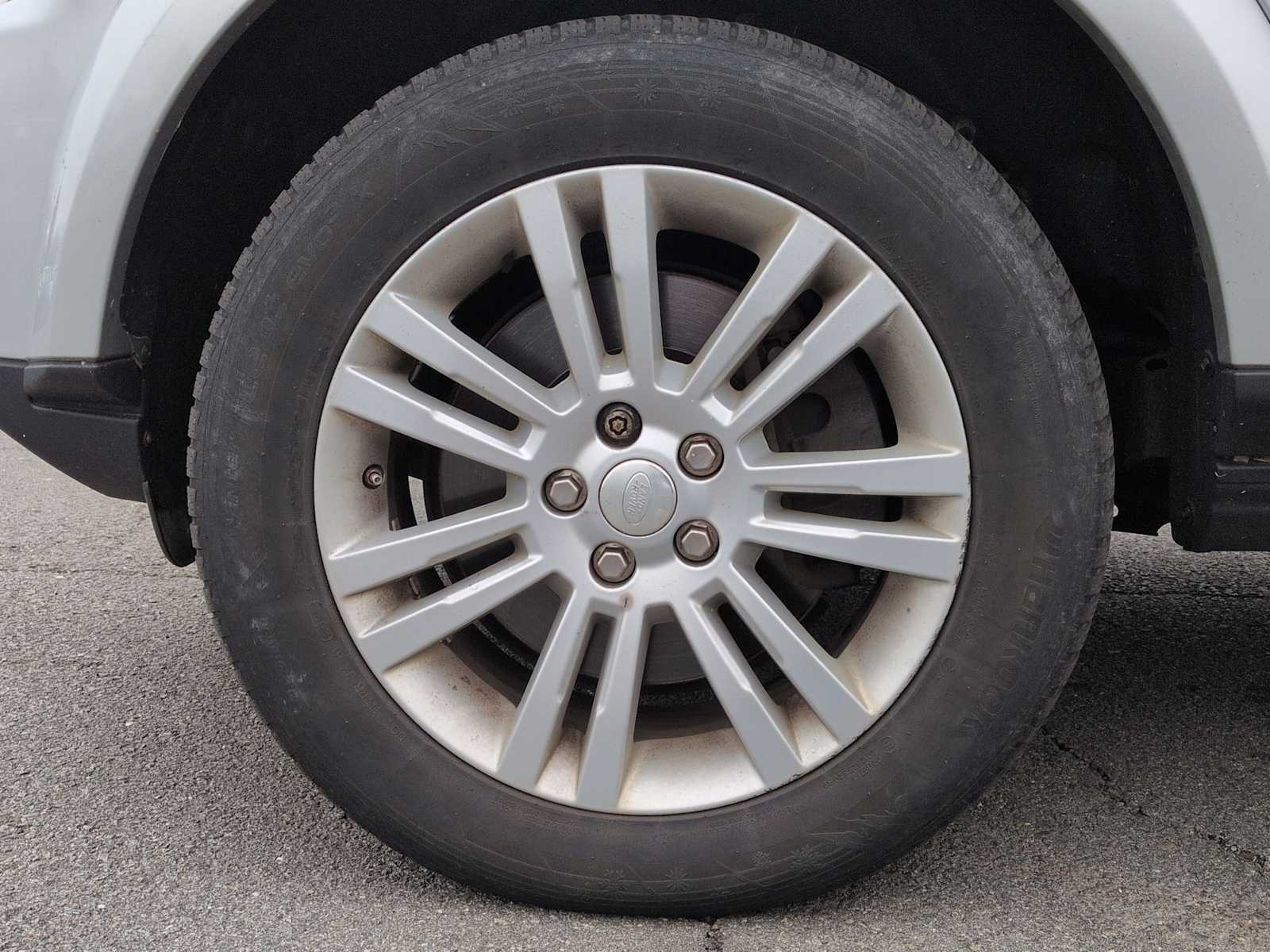 Thumbnail: 2014 Land Rover LR4 - 14