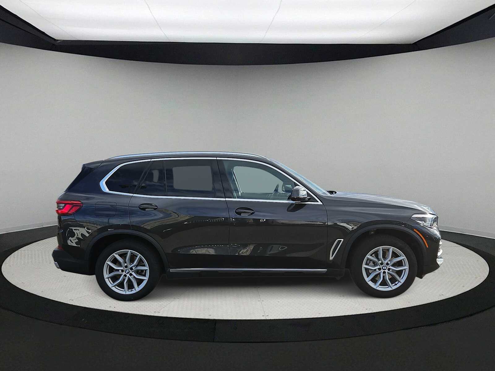 Thumbnail: 2020 BMW X5 - 9