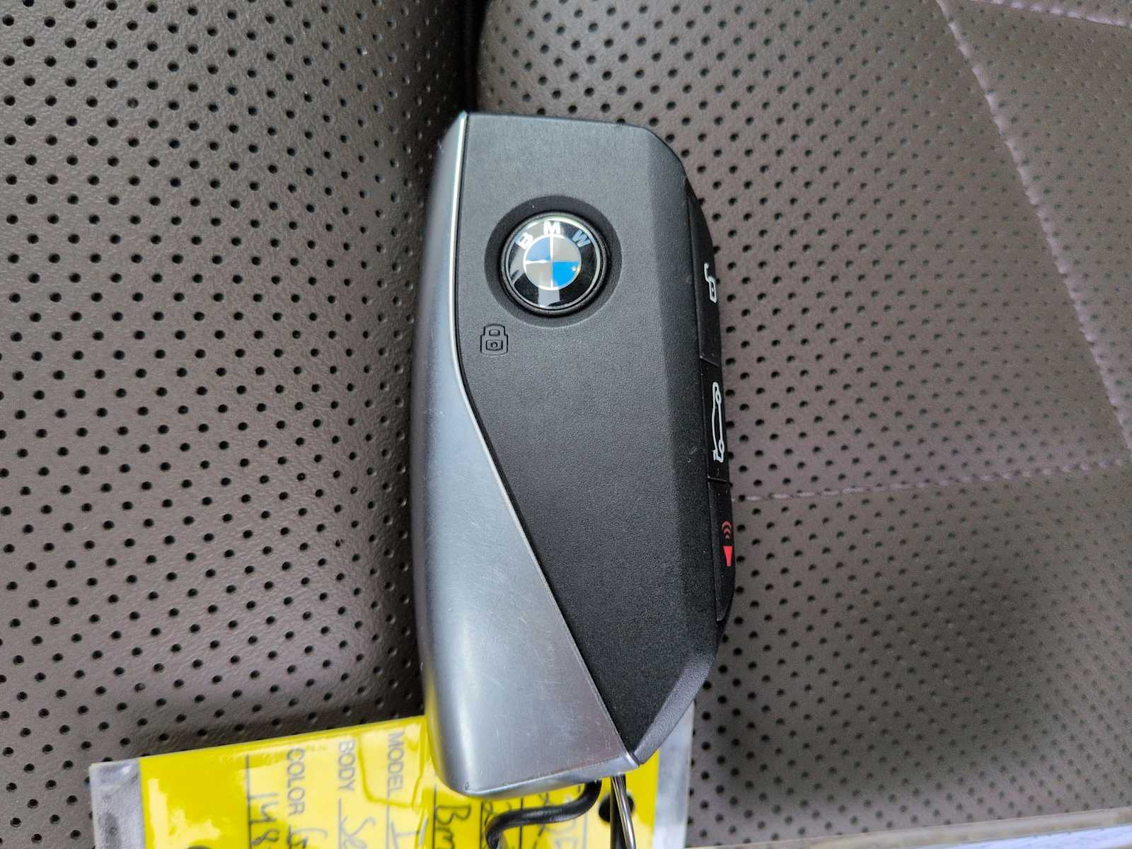 Thumbnail: 2025 BMW i5 - 36