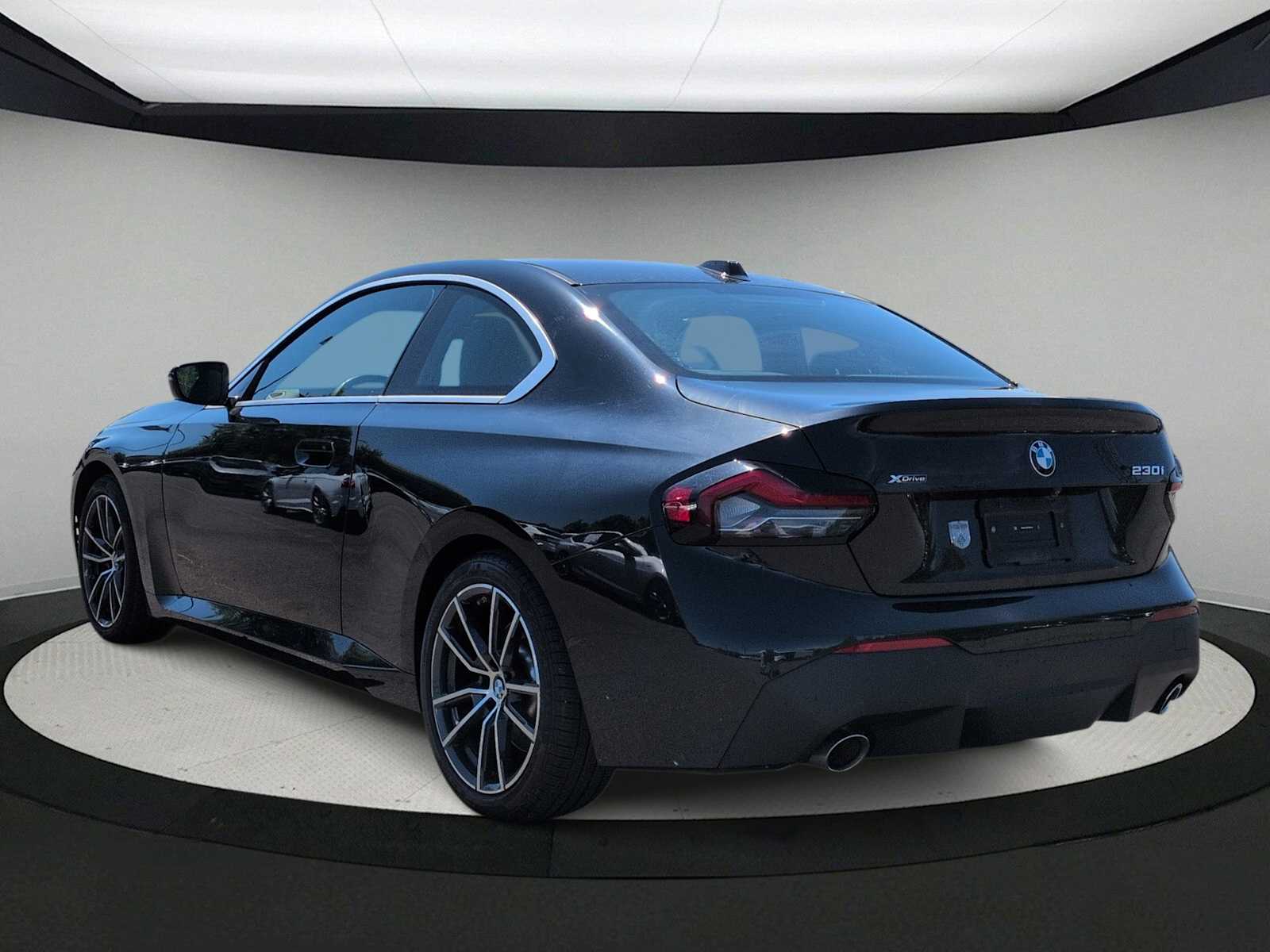 Thumbnail: 2023 BMW 2 Series - 6
