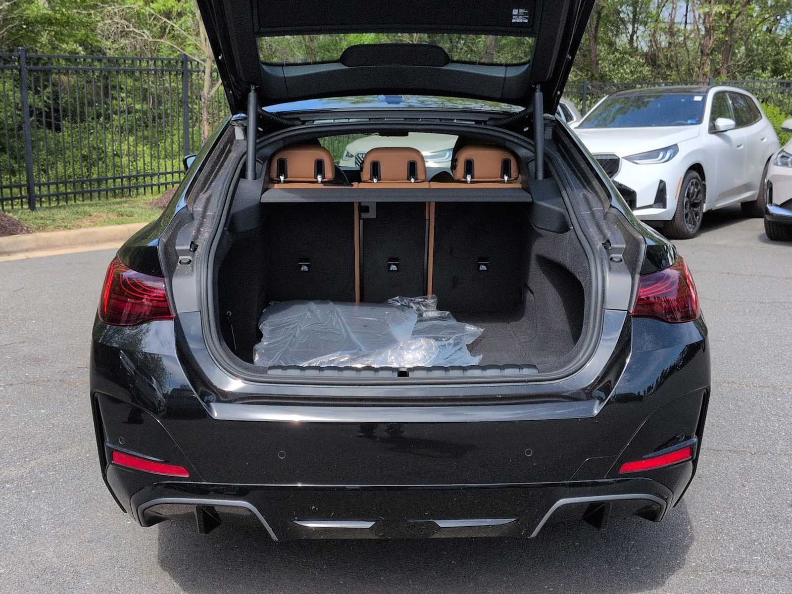 Thumbnail: 2026 BMW i4 - 36