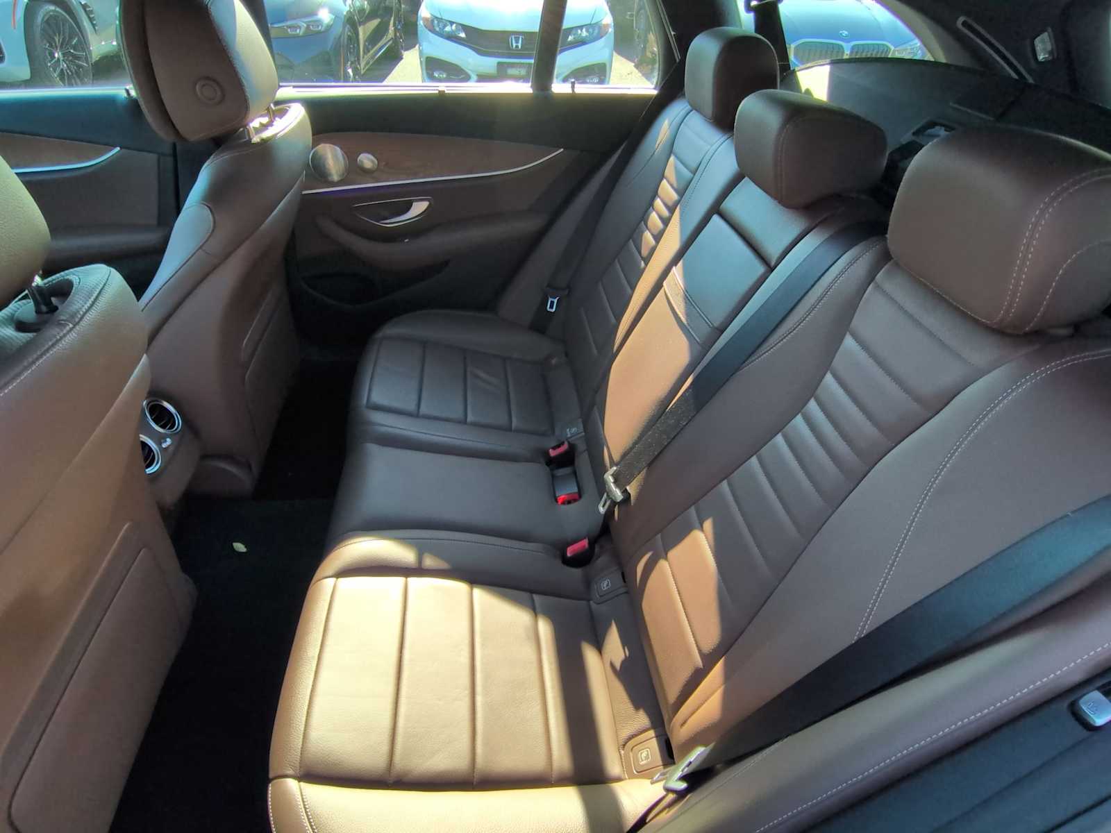 Thumbnail: 2017 Mercedes-Benz E-Class - 21