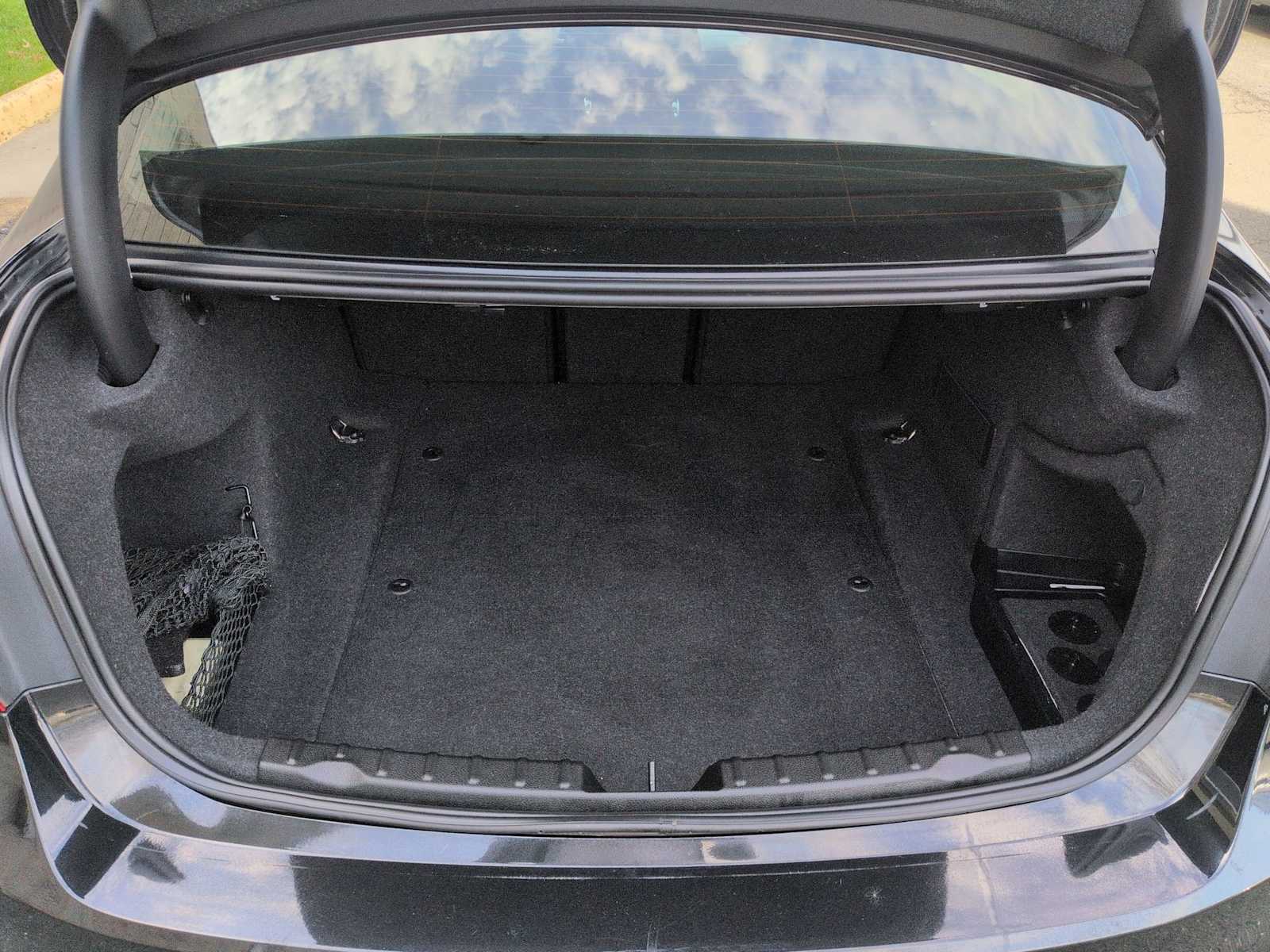 Thumbnail: 2013 BMW 3 Series - 33