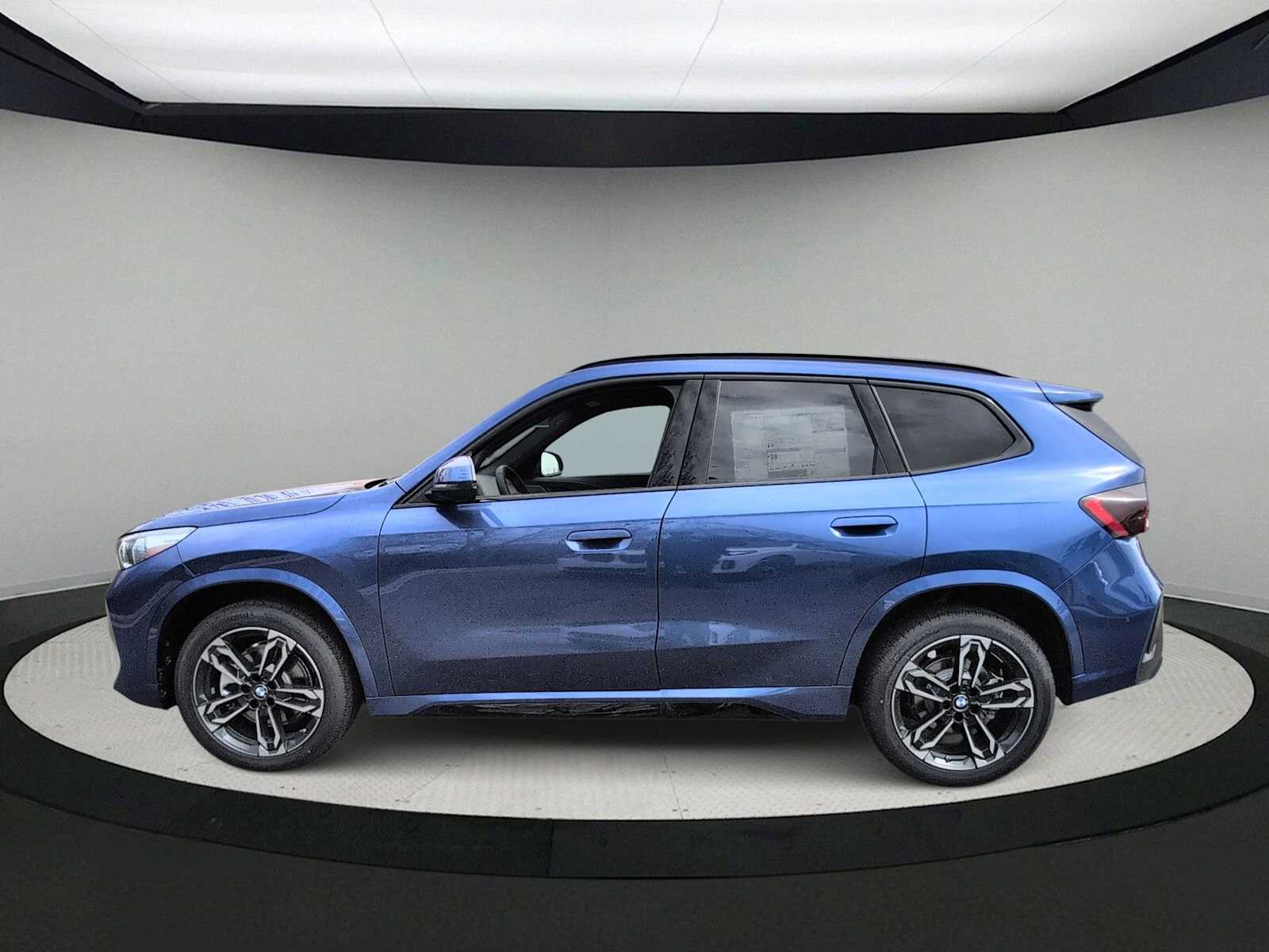 Thumbnail: 2026 BMW X1 - 5