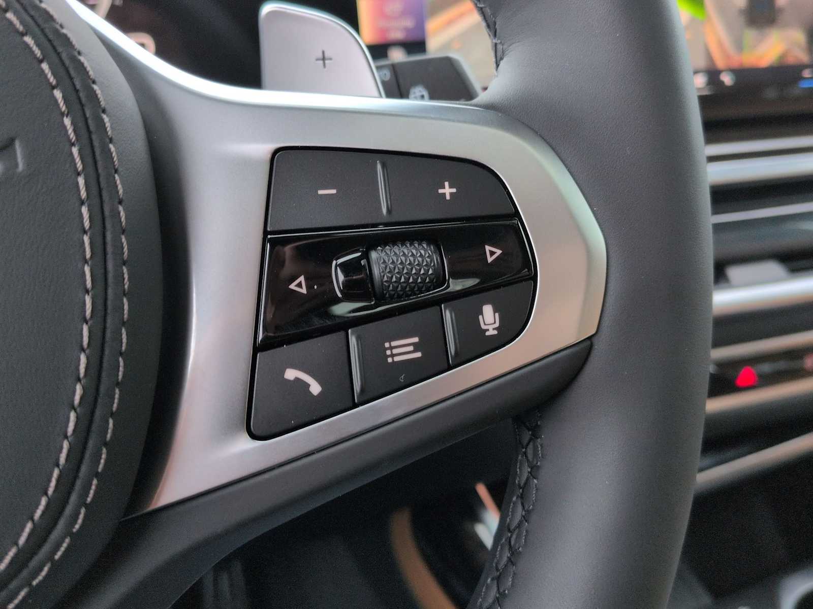 Thumbnail: 2026 BMW X7 - 27