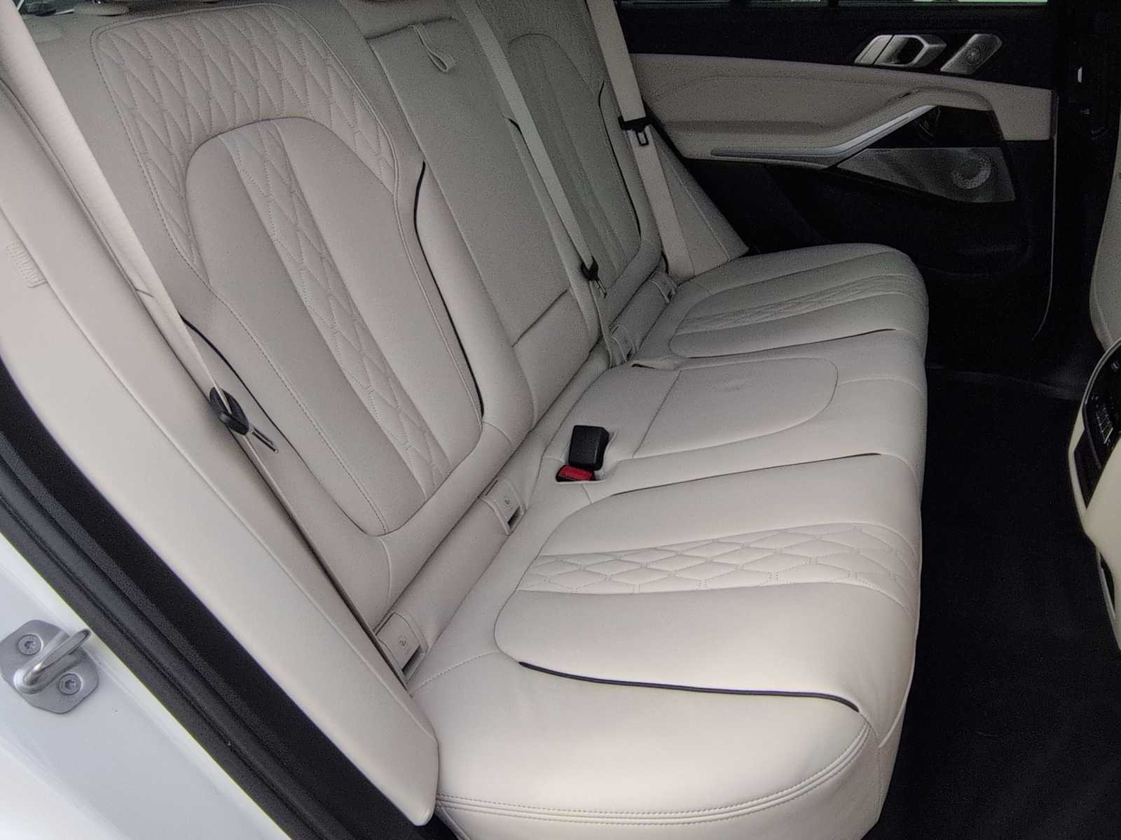 Thumbnail: 2023 BMW X5 - 21