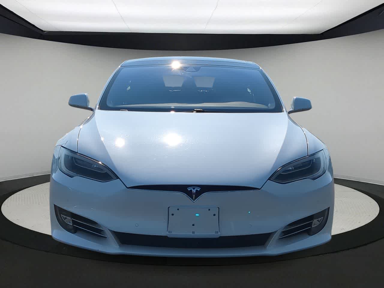Thumbnail: 2016 Tesla Model S - 3