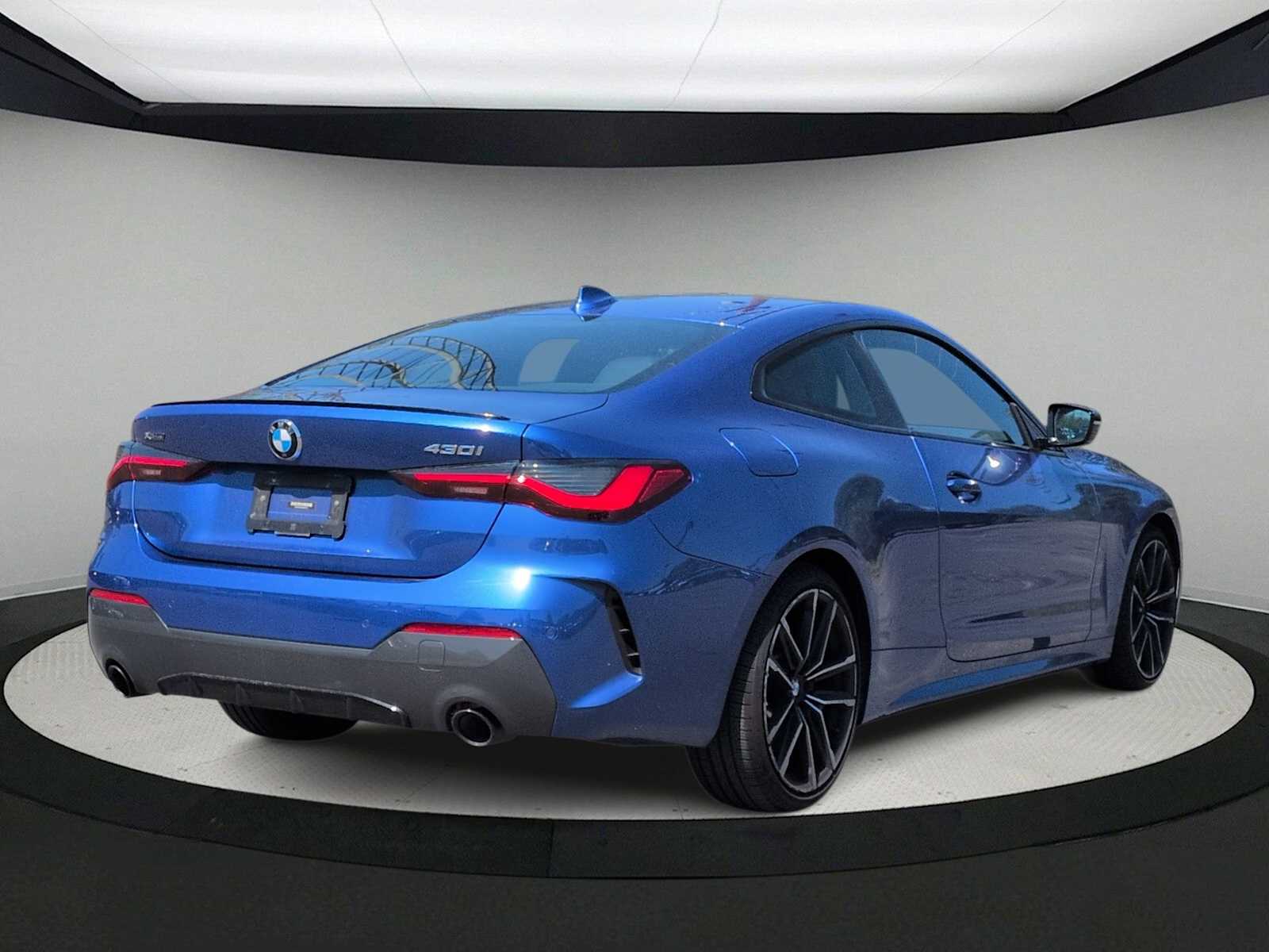 Thumbnail: 2023 BMW 4 Series - 8