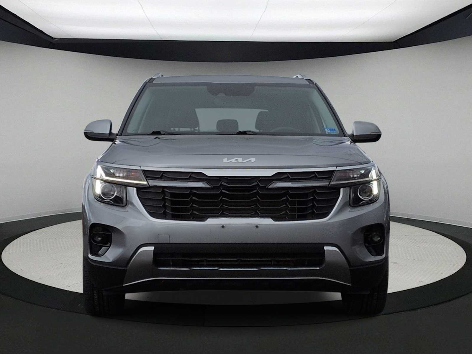 Thumbnail: 2024 Kia Seltos - 3