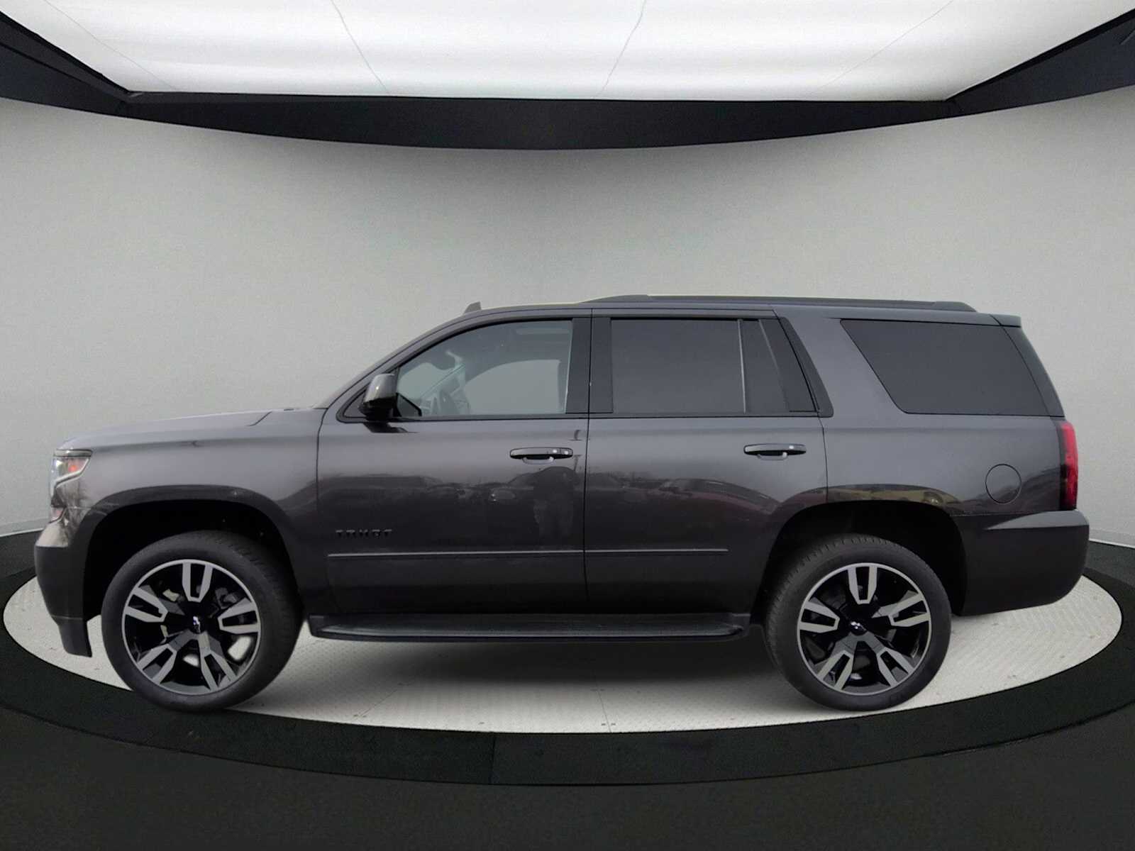 Thumbnail: 2018 Chevrolet Tahoe - 5