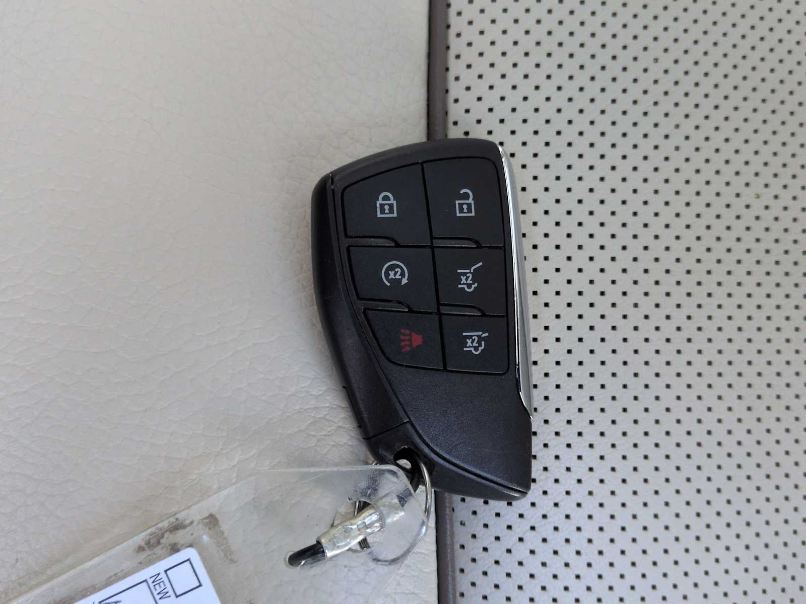 Thumbnail: 2022 GMC Yukon - 37