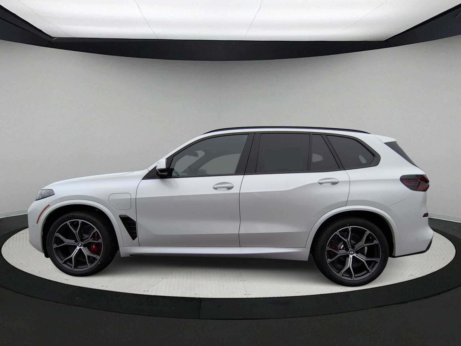 Thumbnail: 2026 BMW X5 - 5