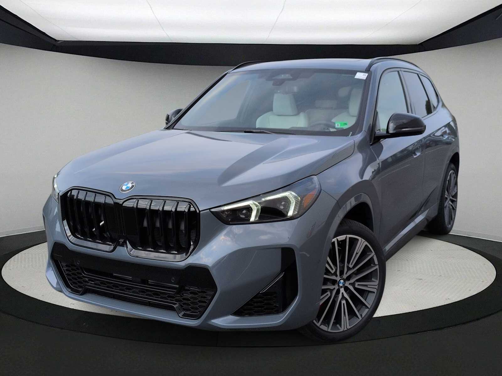 Thumbnail: 2026 BMW X1 - 1
