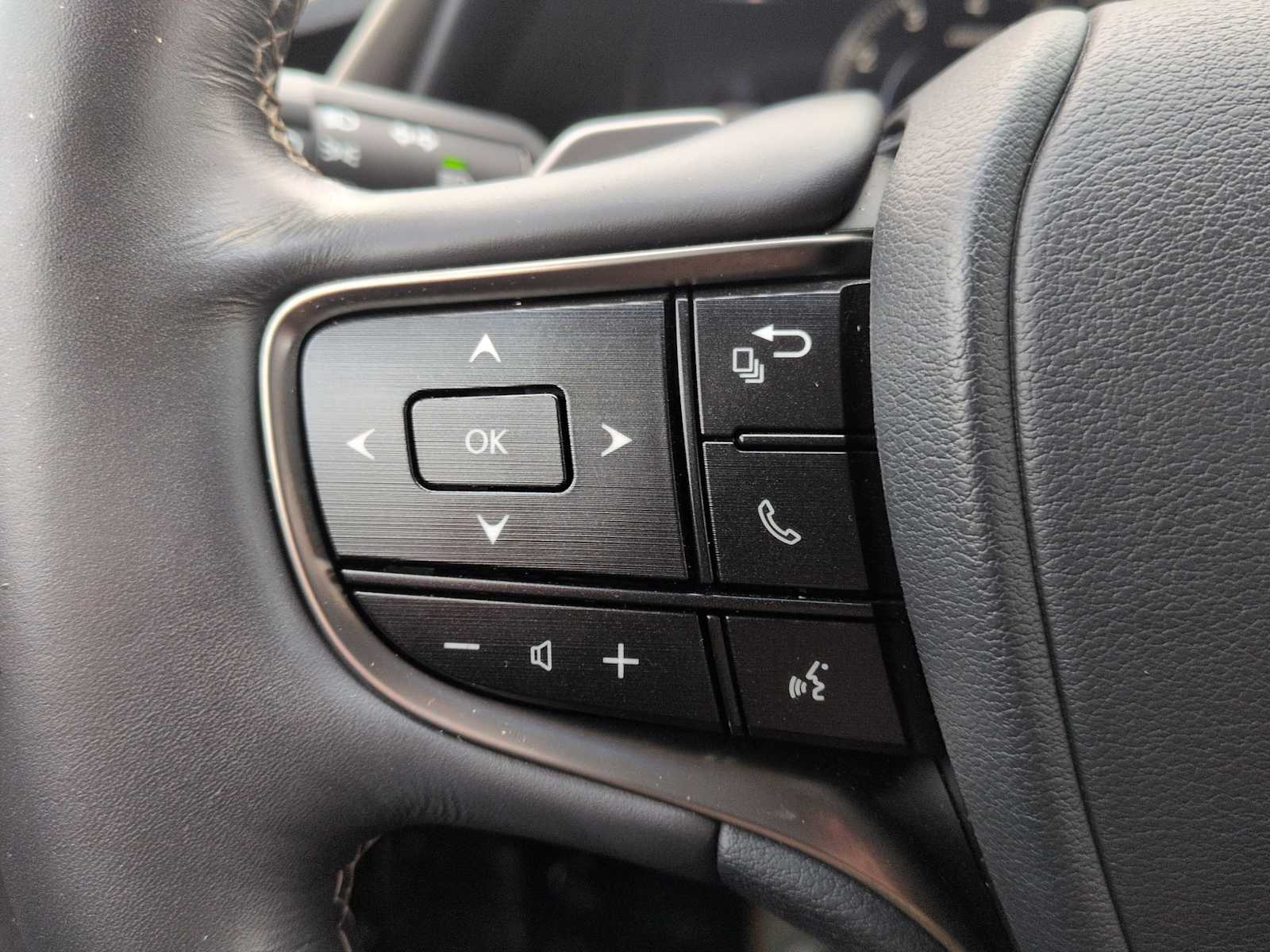 Thumbnail: 2019 Lexus ES - 26