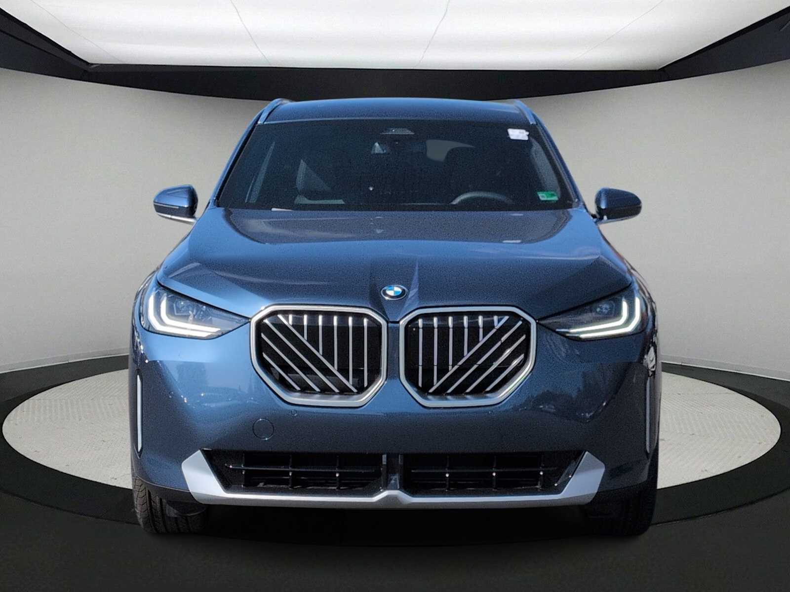 Thumbnail: 2026 BMW X3 - 3