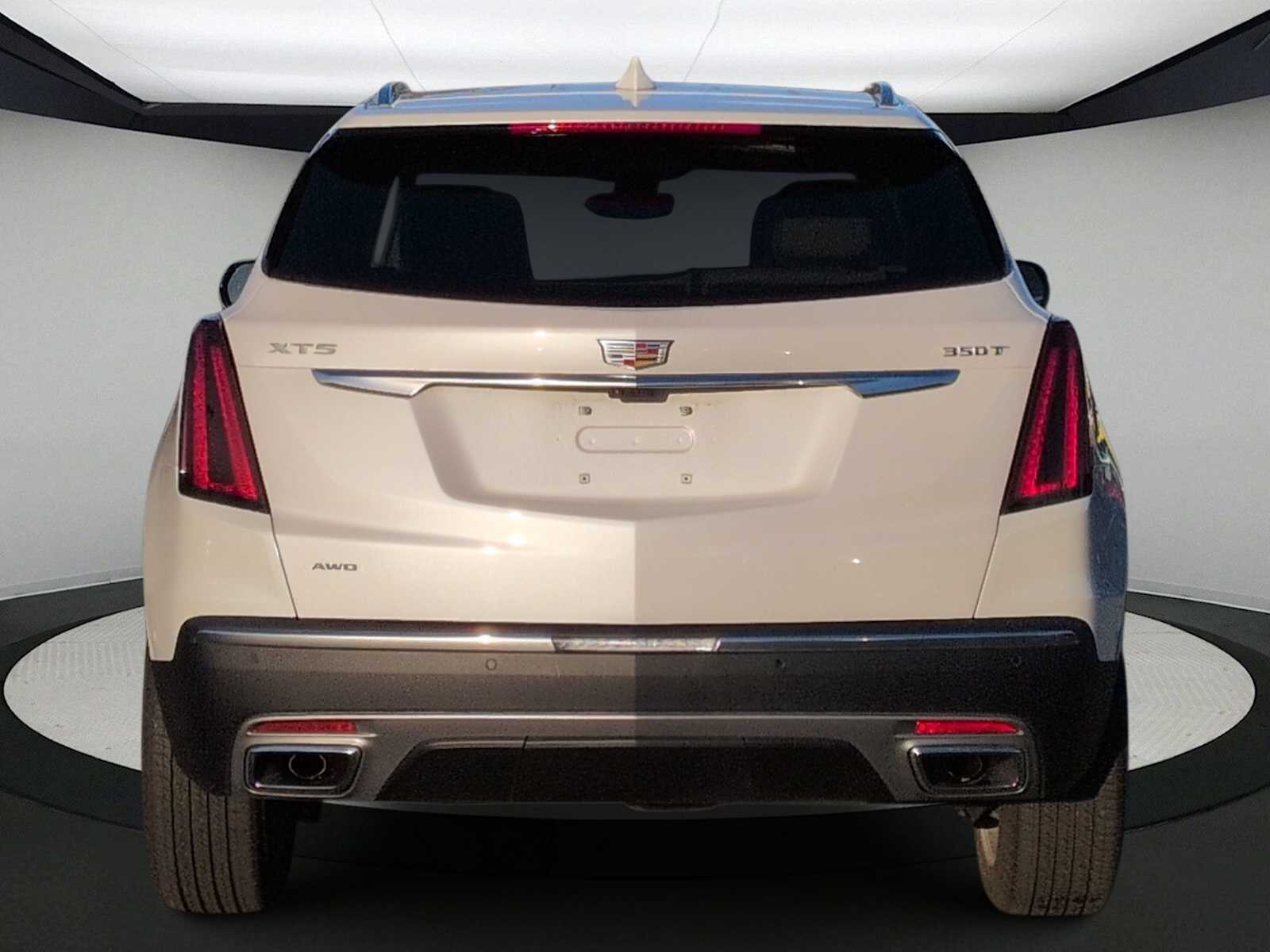 Thumbnail: 2025 Cadillac XT5 - 7