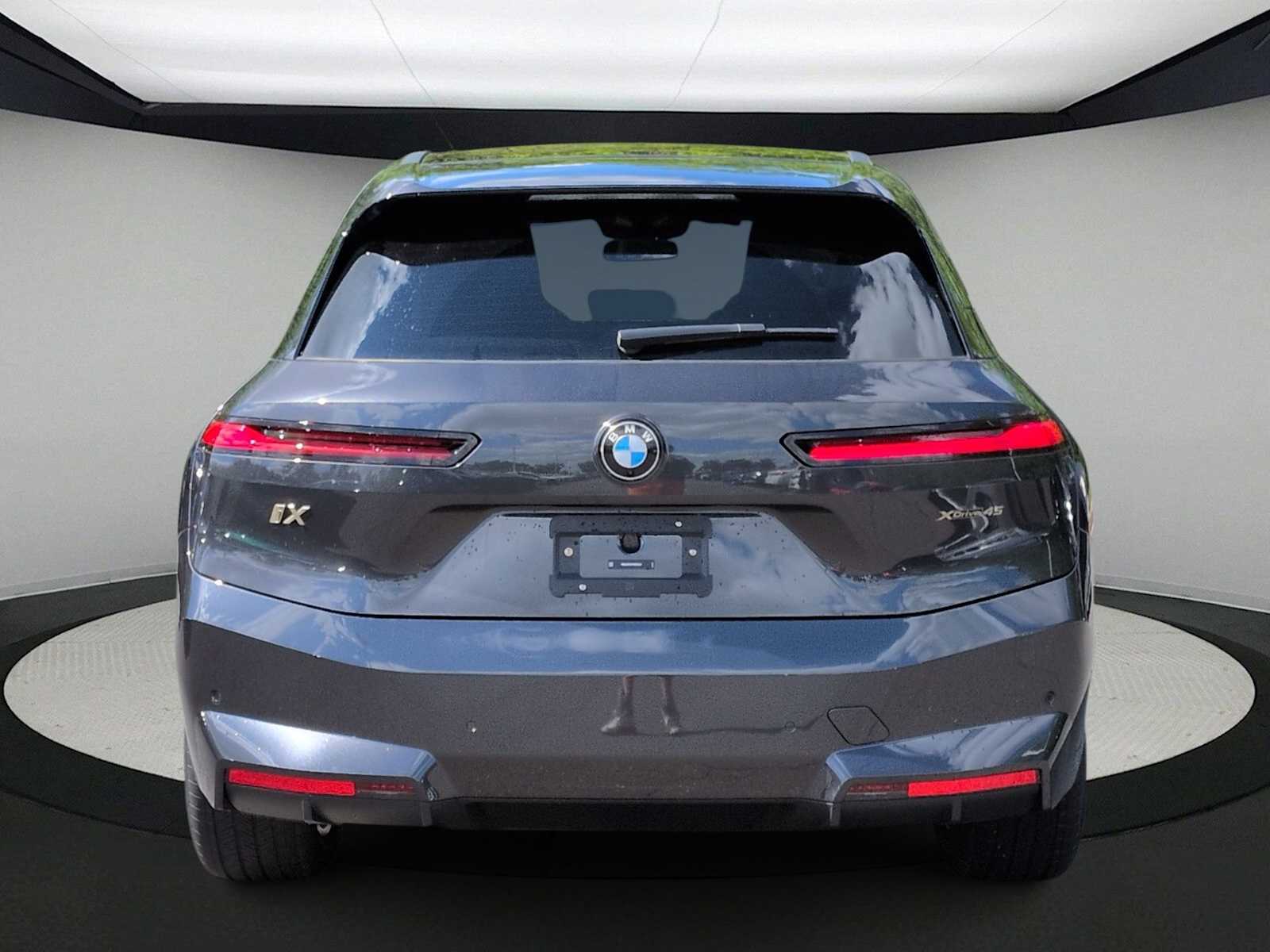 Thumbnail: 2026 BMW iX - 7
