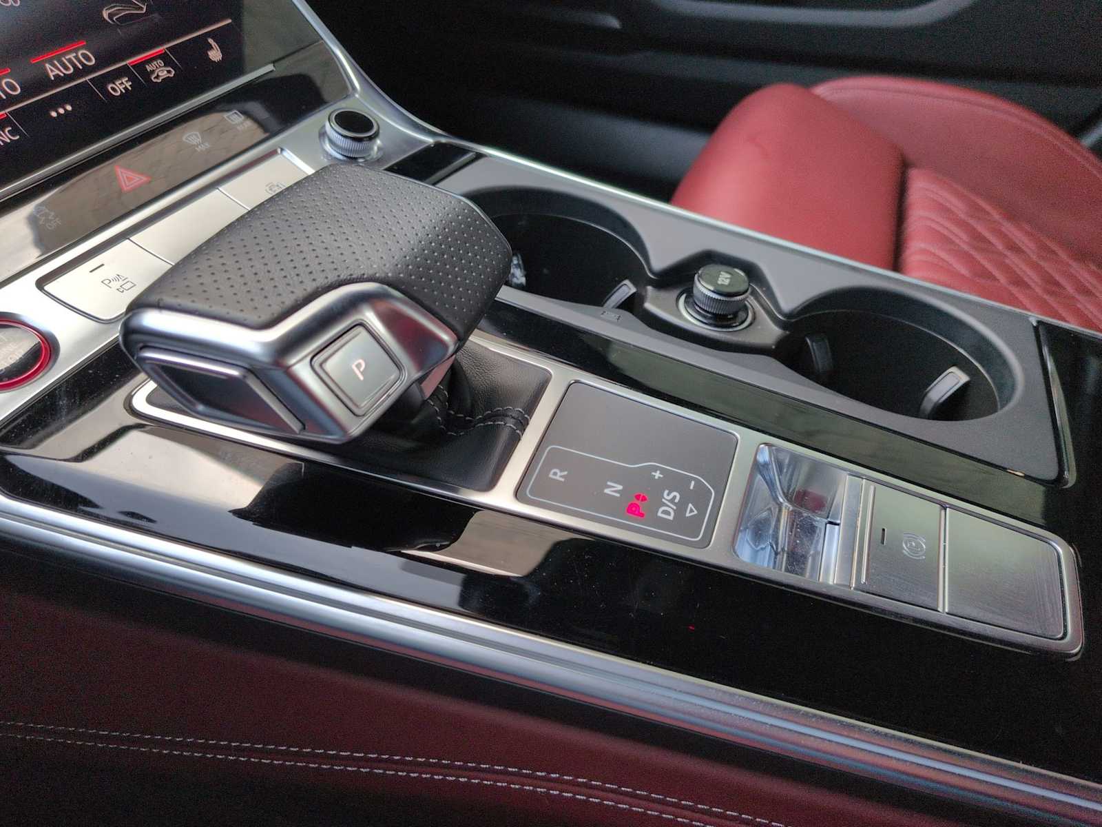 Thumbnail: 2022 Audi S6 - 33