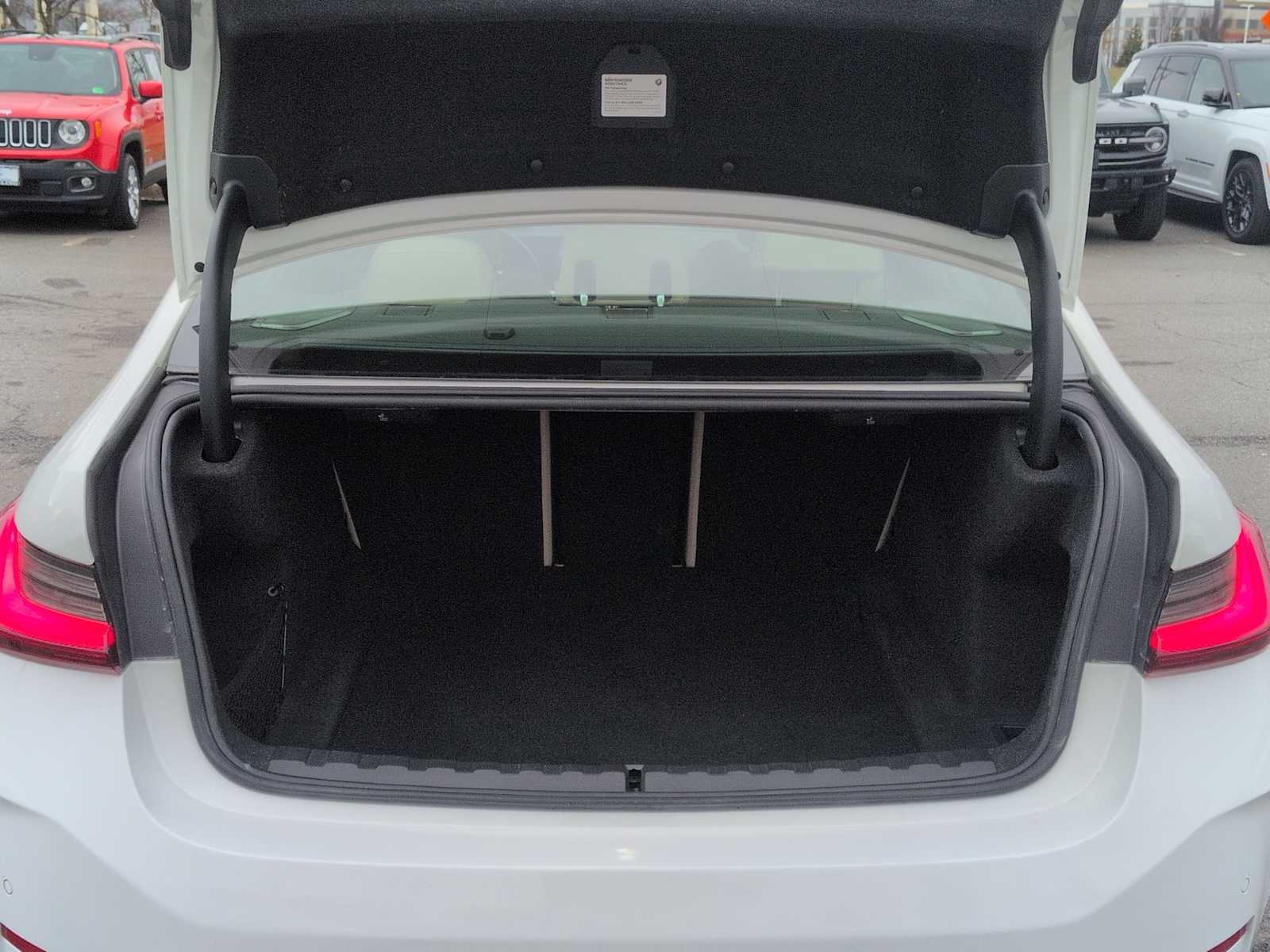 Thumbnail: 2023 BMW 3 Series - 36