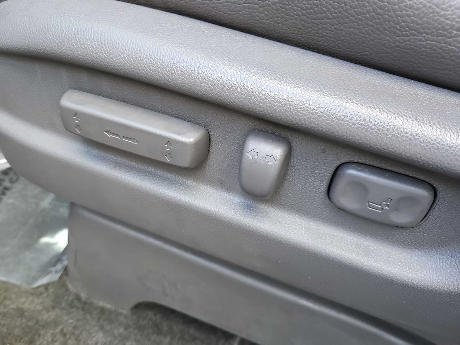 Thumbnail: 2014 Honda Odyssey - 17