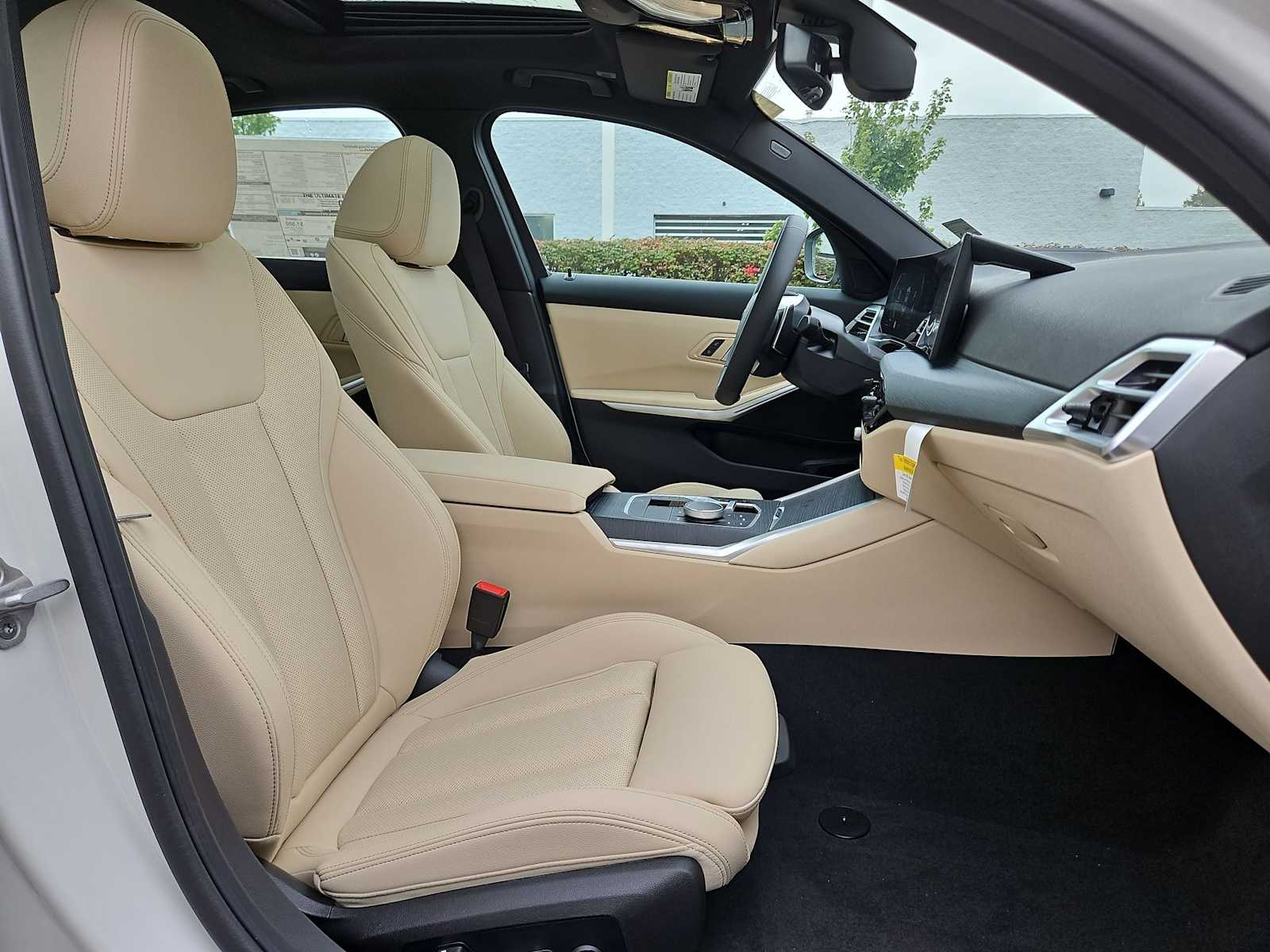 Thumbnail: 2025 BMW 3 Series - 24