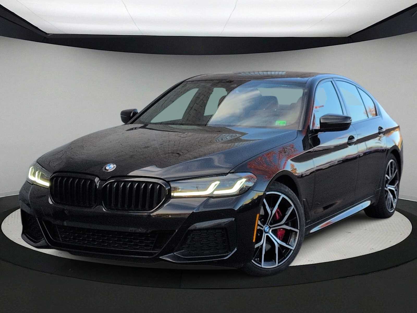 Thumbnail: 2023 BMW 5 Series - 1