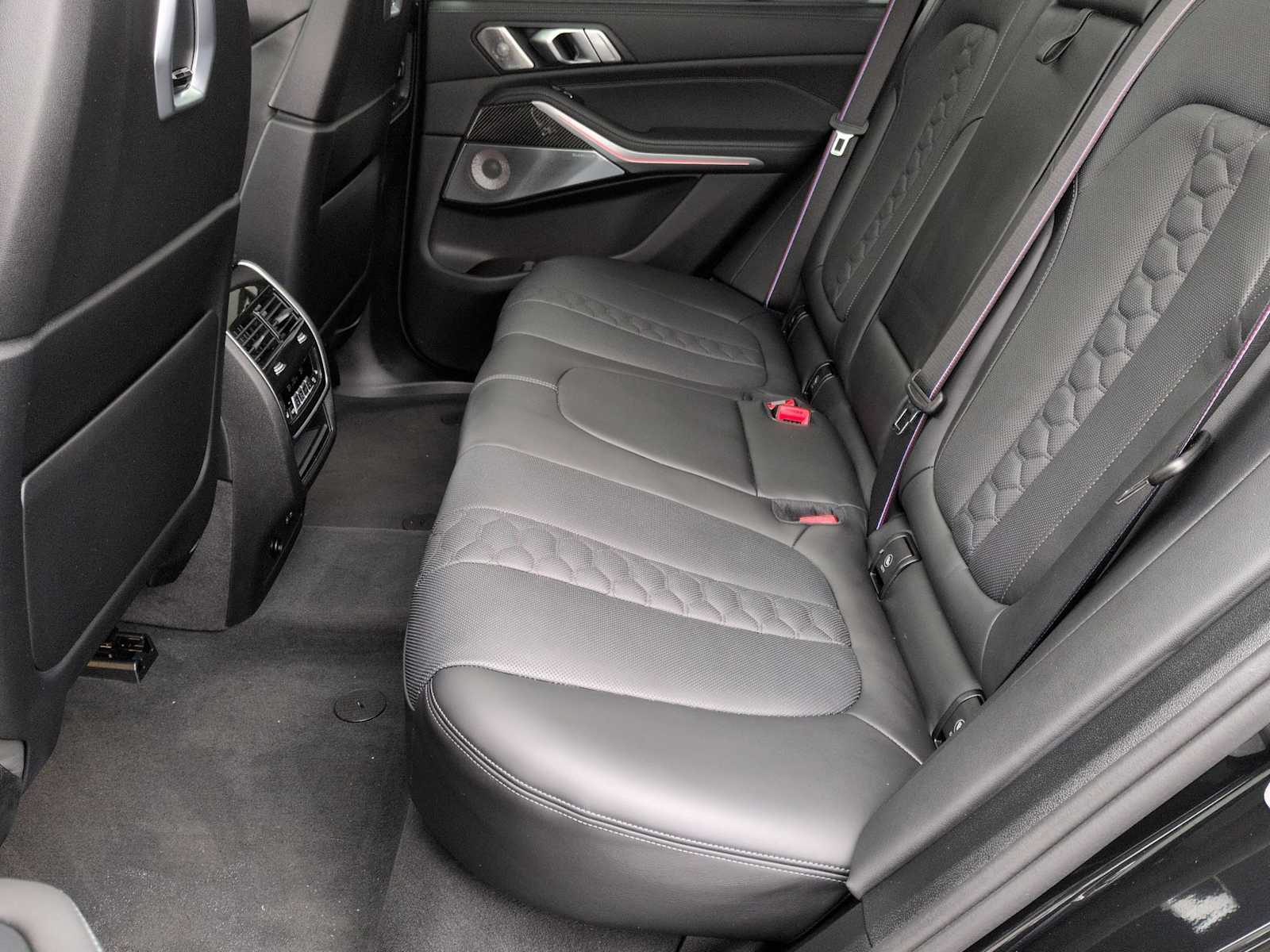 Thumbnail: 2025 BMW X5 - 21