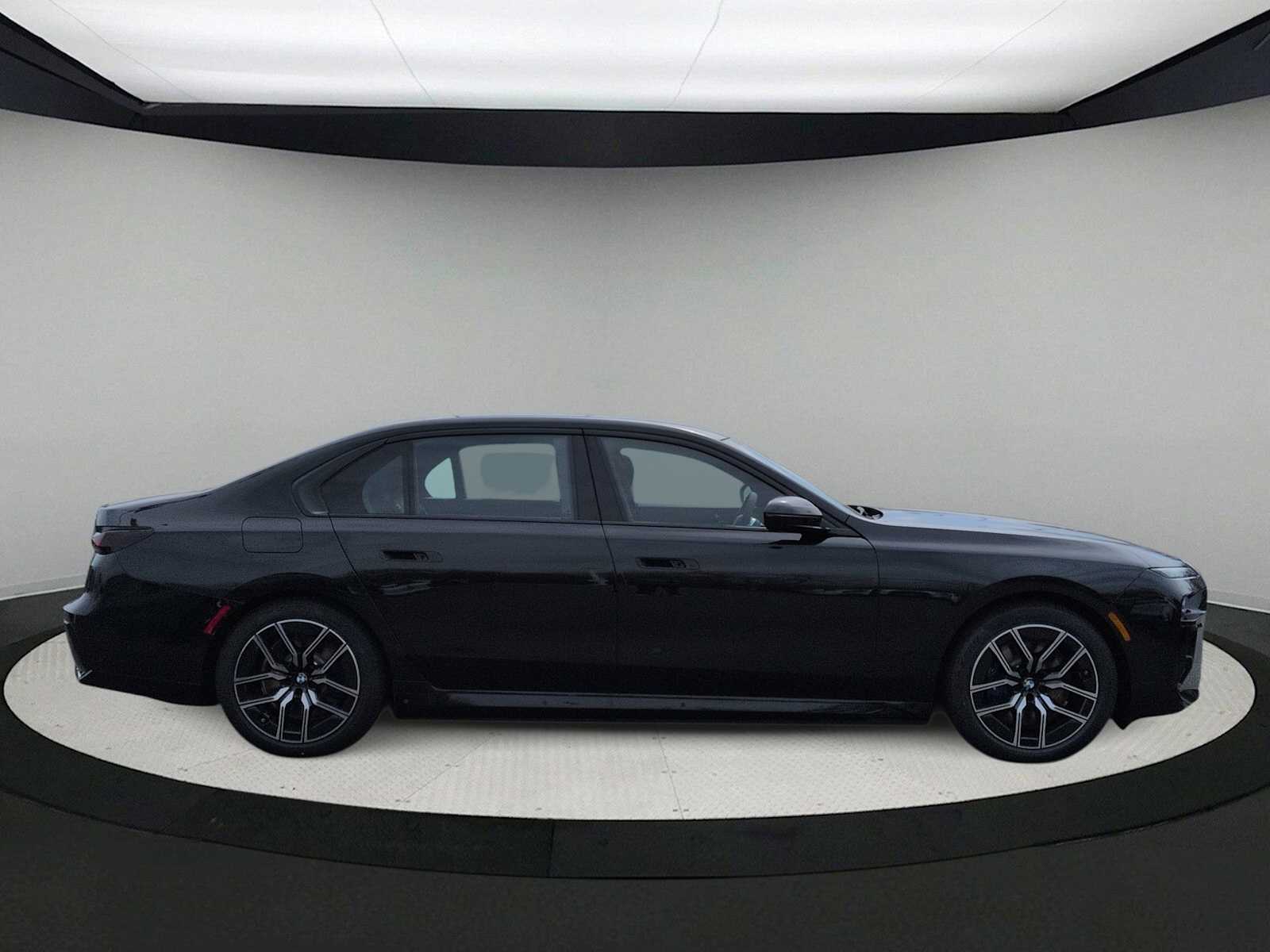 Thumbnail: 2026 BMW i7 - 9