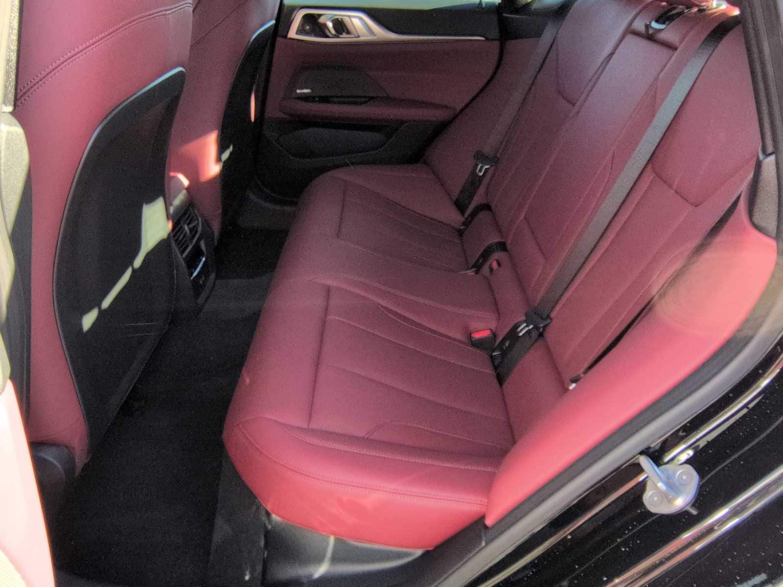 Thumbnail: 2026 BMW i4 - 21