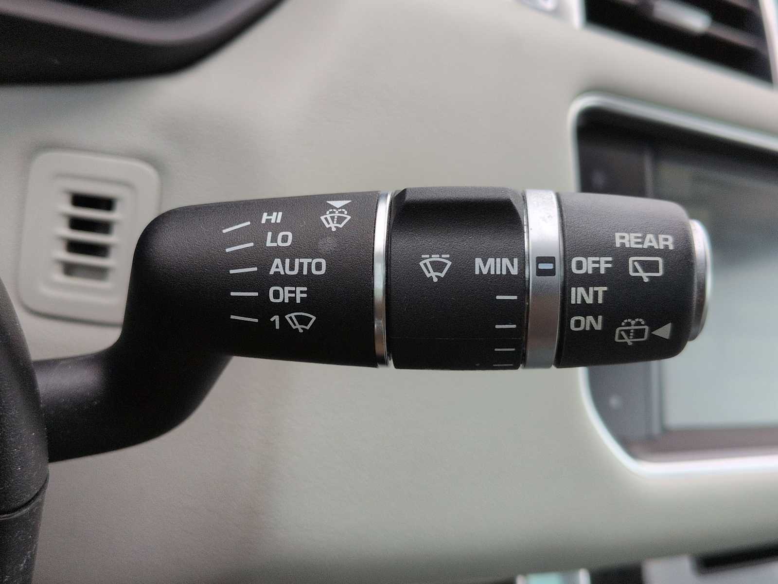 Thumbnail: 2016 Land Rover Range Rover Sport - 28