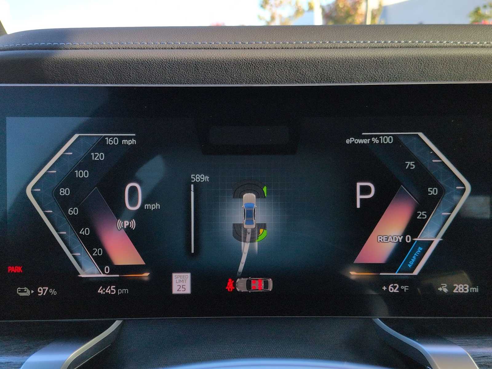 Thumbnail: 2025 BMW i7 - 36