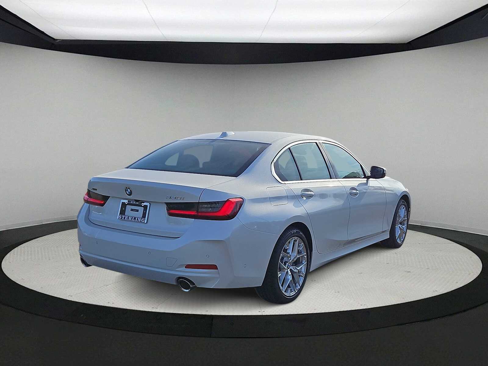 Thumbnail: 2026 BMW 3 Series - 8