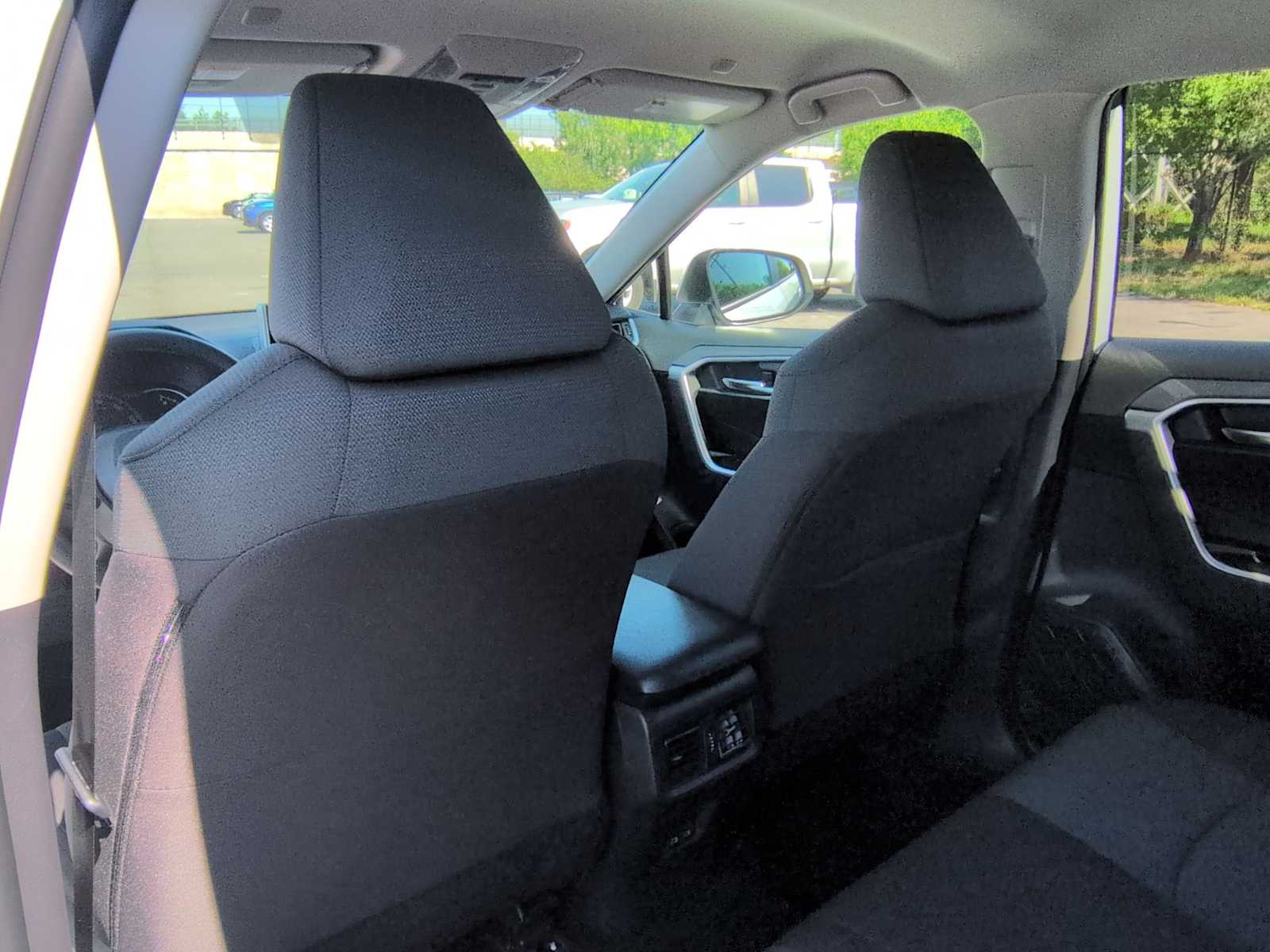 Thumbnail: 2025 Toyota RAV4 - 19