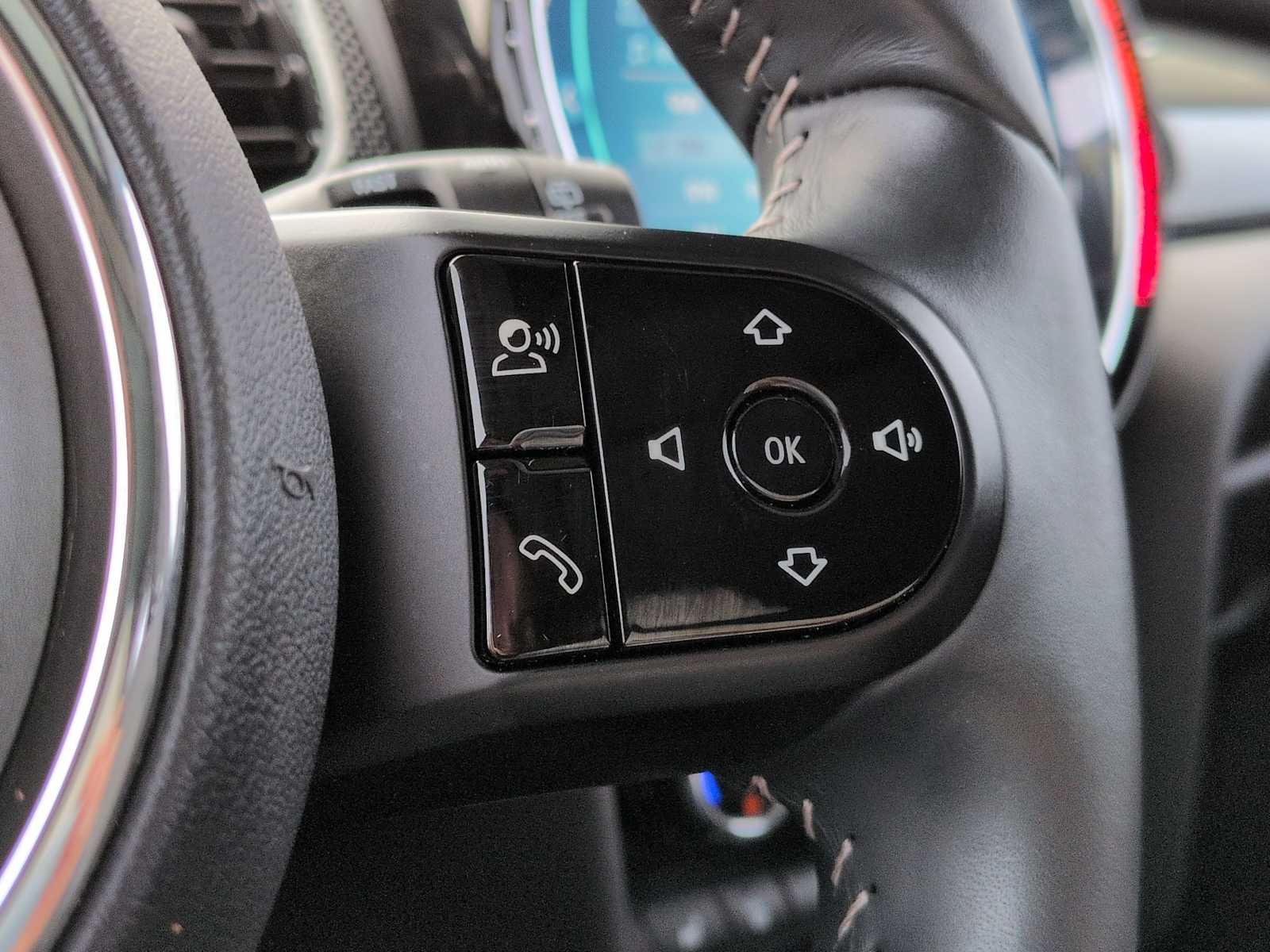 Thumbnail: 2023 MINI Cooper Hardtop - 27