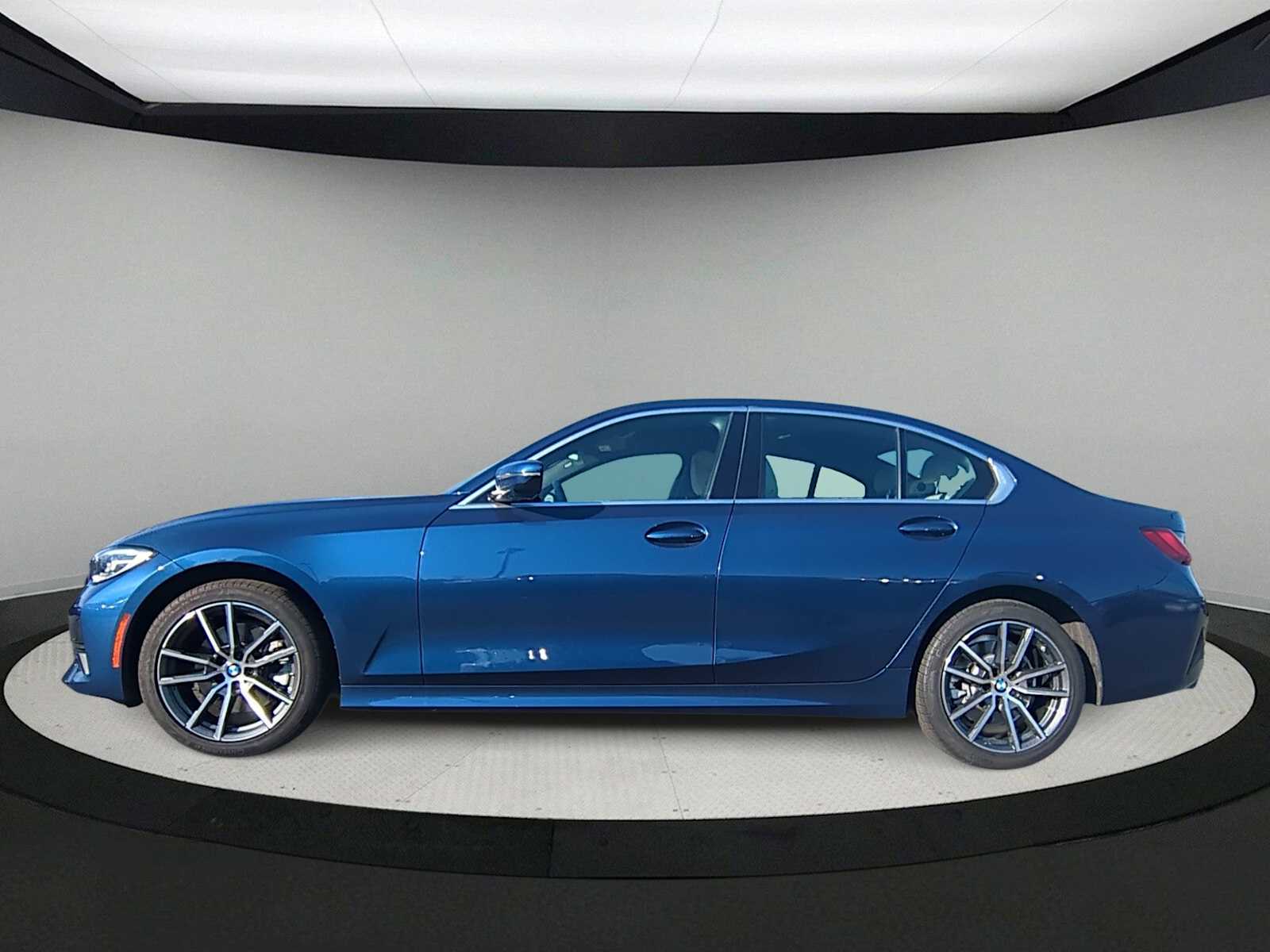 Thumbnail: 2022 BMW 3 Series - 5