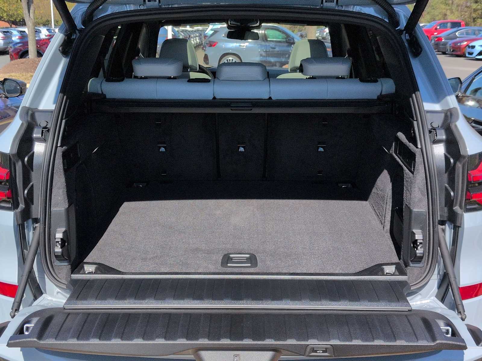 Thumbnail: 2026 BMW X5 - 37