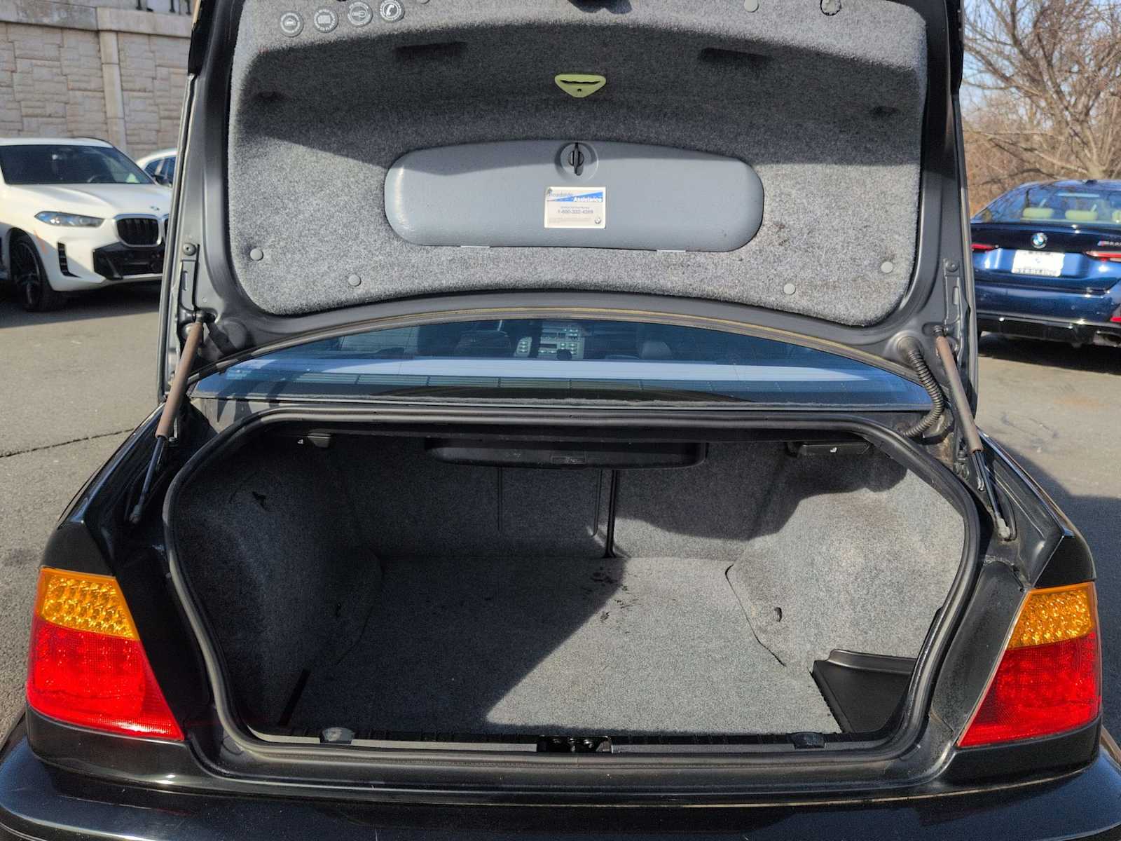 Thumbnail: 2004 BMW 3 Series - 29