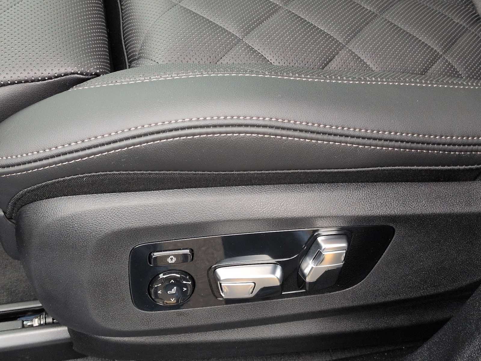 Thumbnail: 2026 BMW X6 - 18