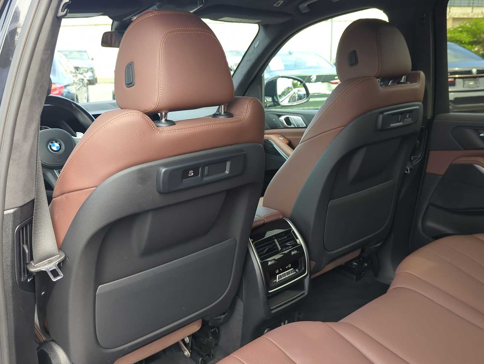 2022 BMW X7 xDrive40i 11