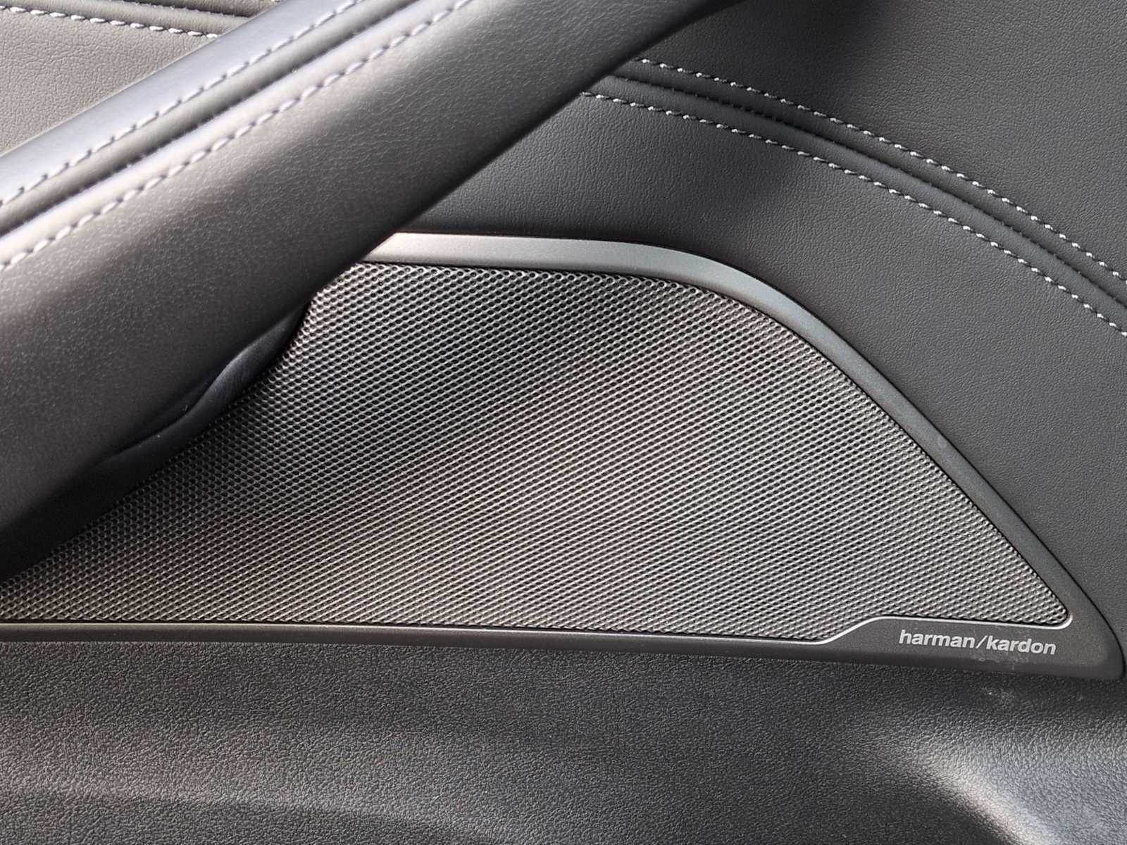 Thumbnail: 2023 BMW M5 - 31