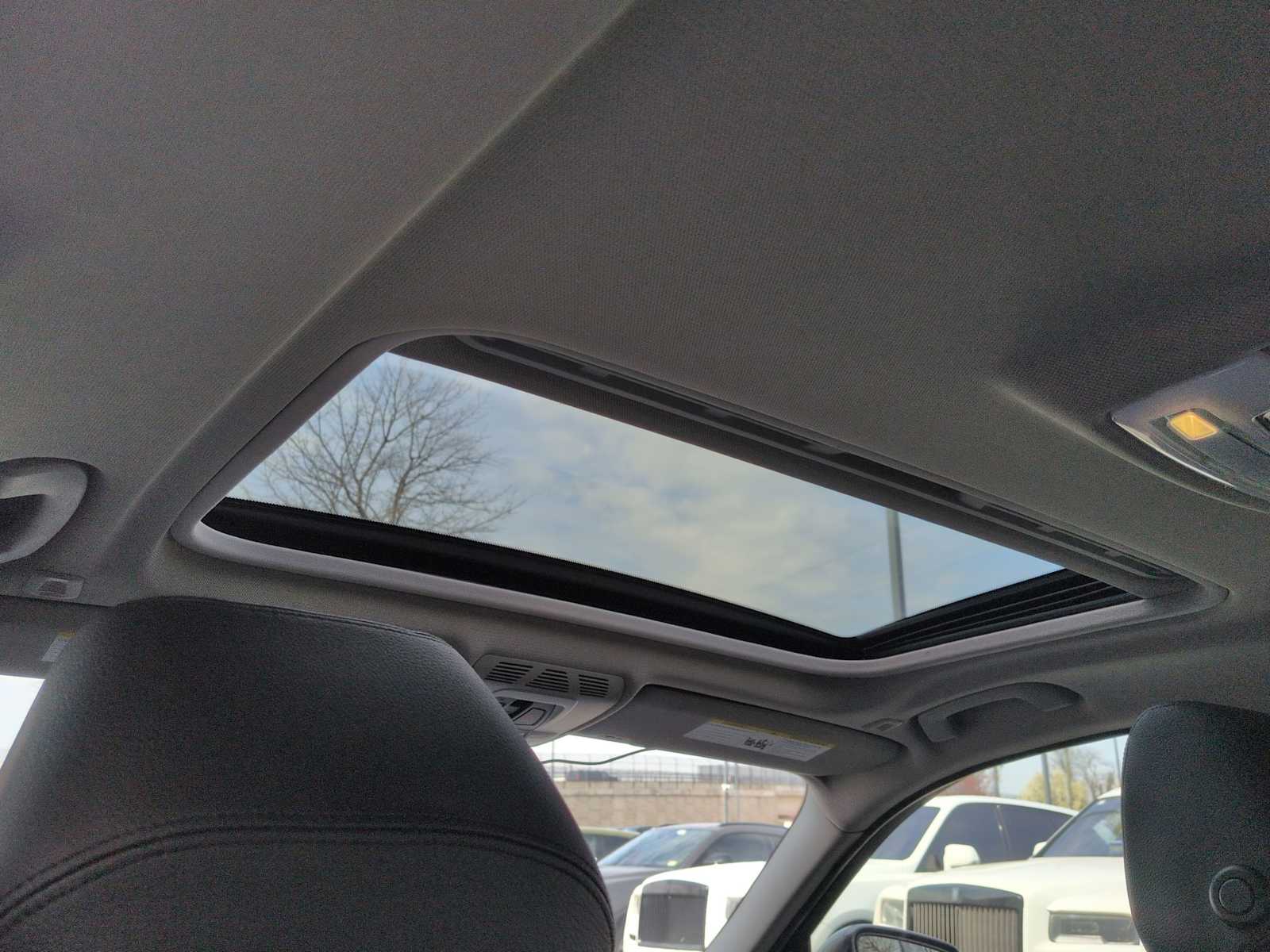 Thumbnail: 2013 BMW 3 Series - 23