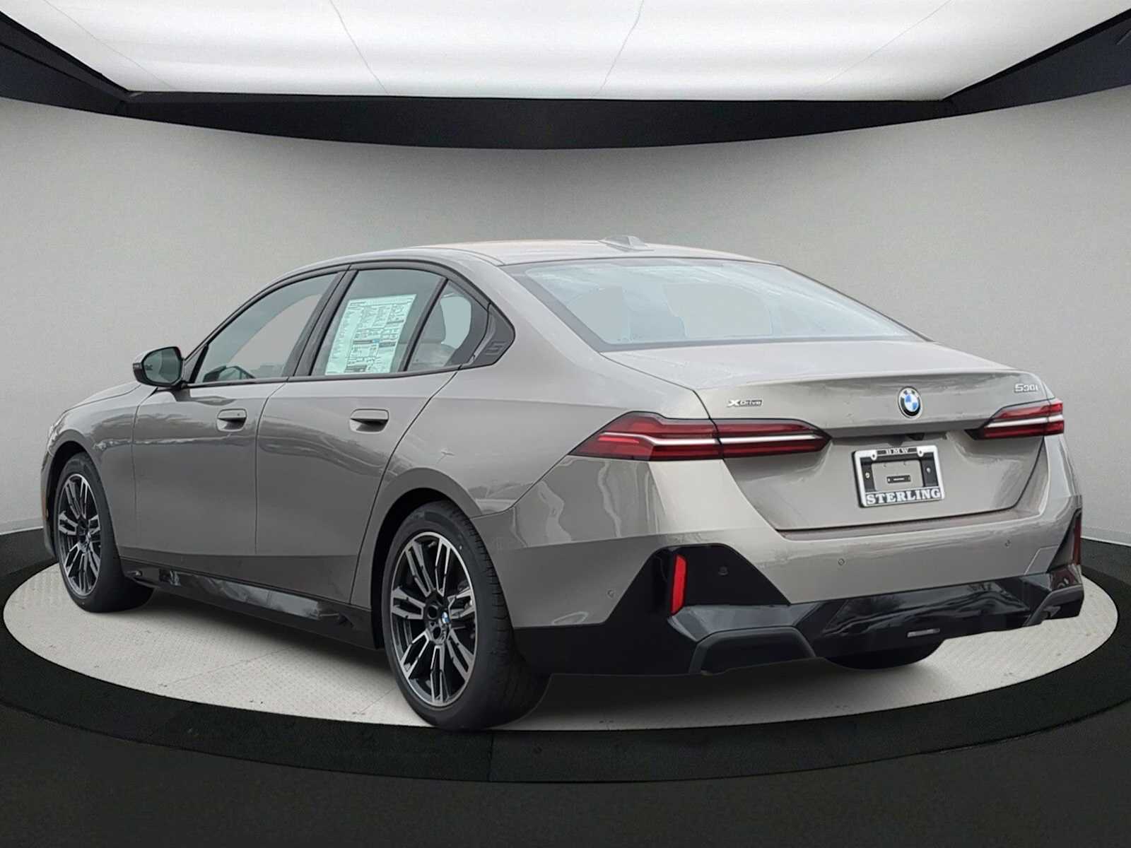 Thumbnail: 2026 BMW 5 Series - 5