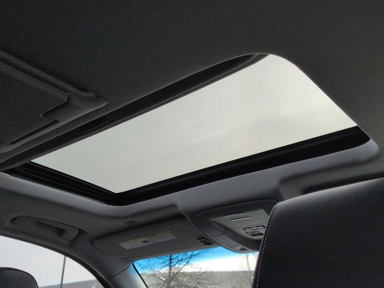 Thumbnail: 2018 Chevrolet Tahoe - 23