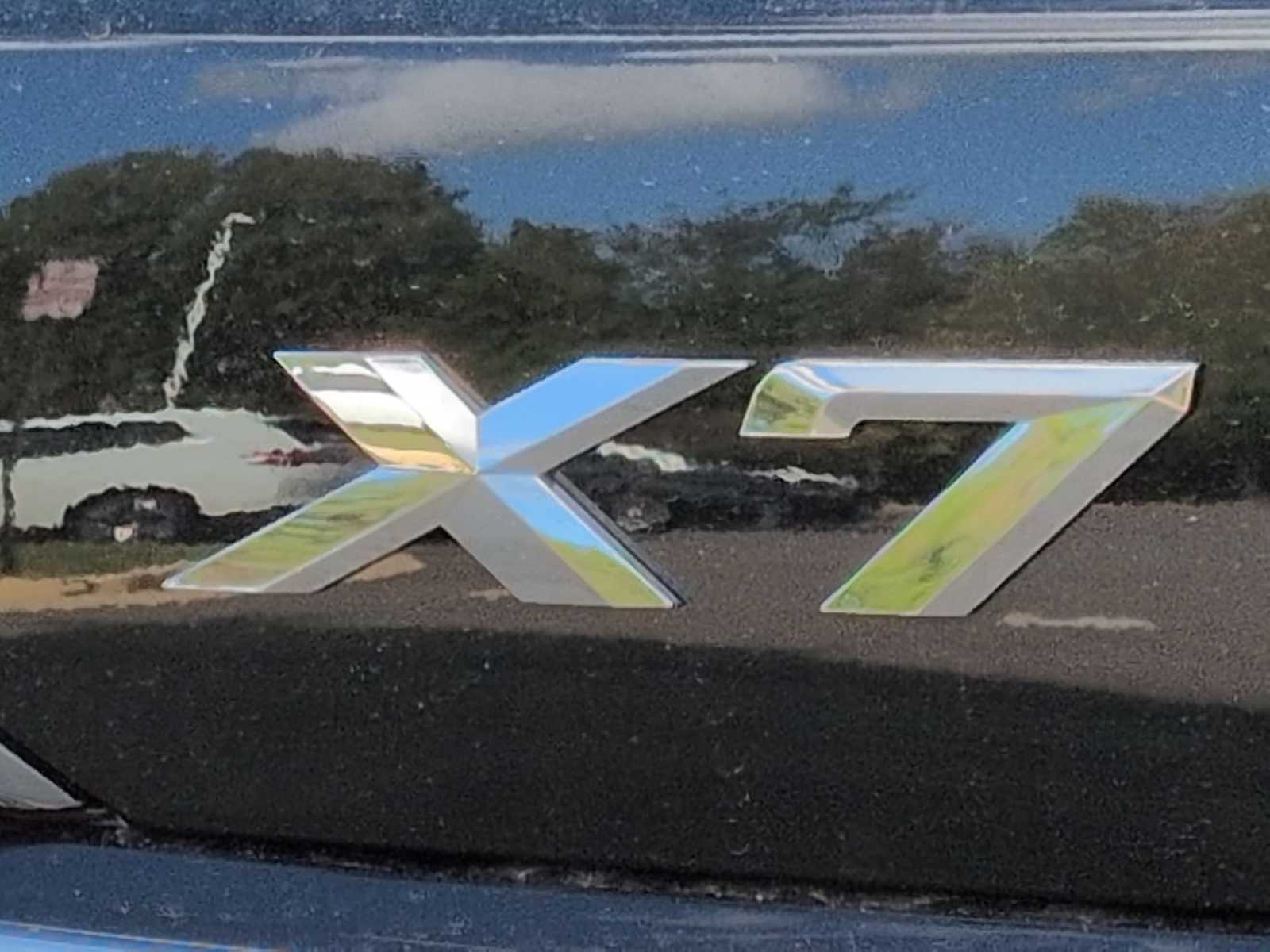 Thumbnail: 2026 BMW X7 - 13