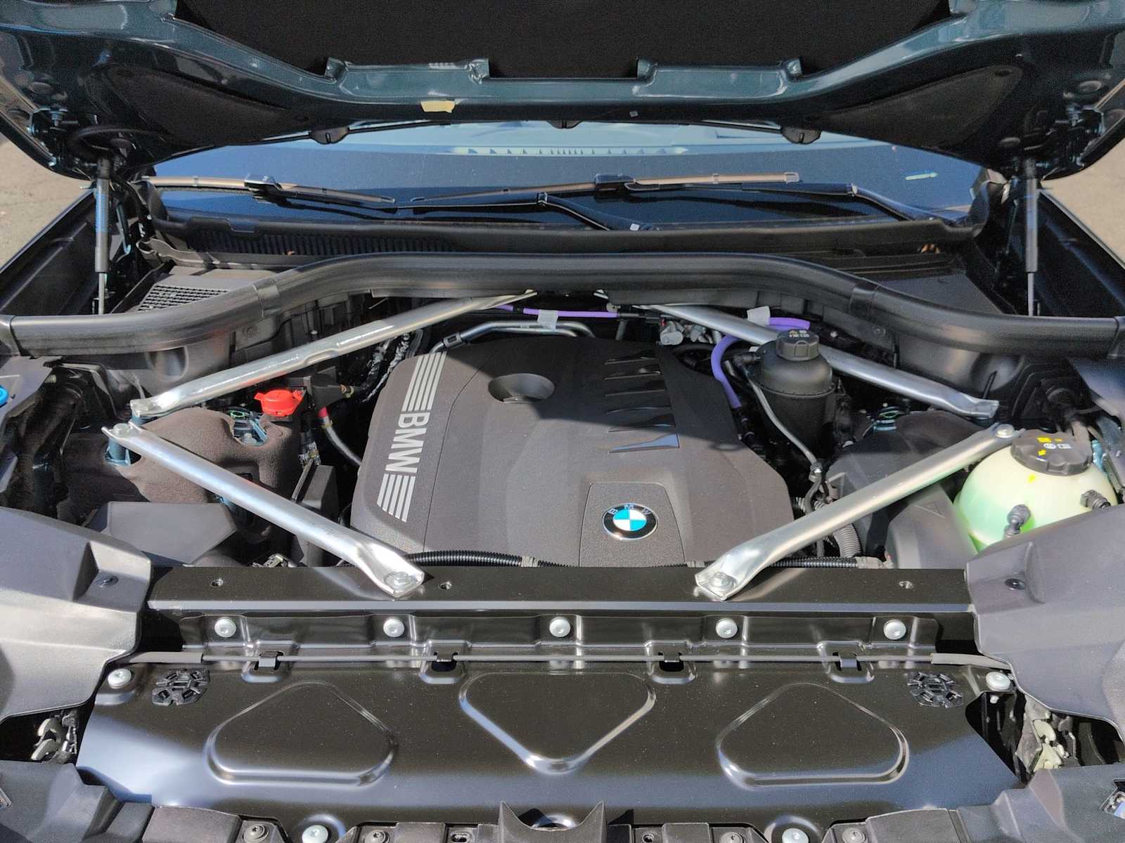 Thumbnail: 2026 BMW X7 - 15